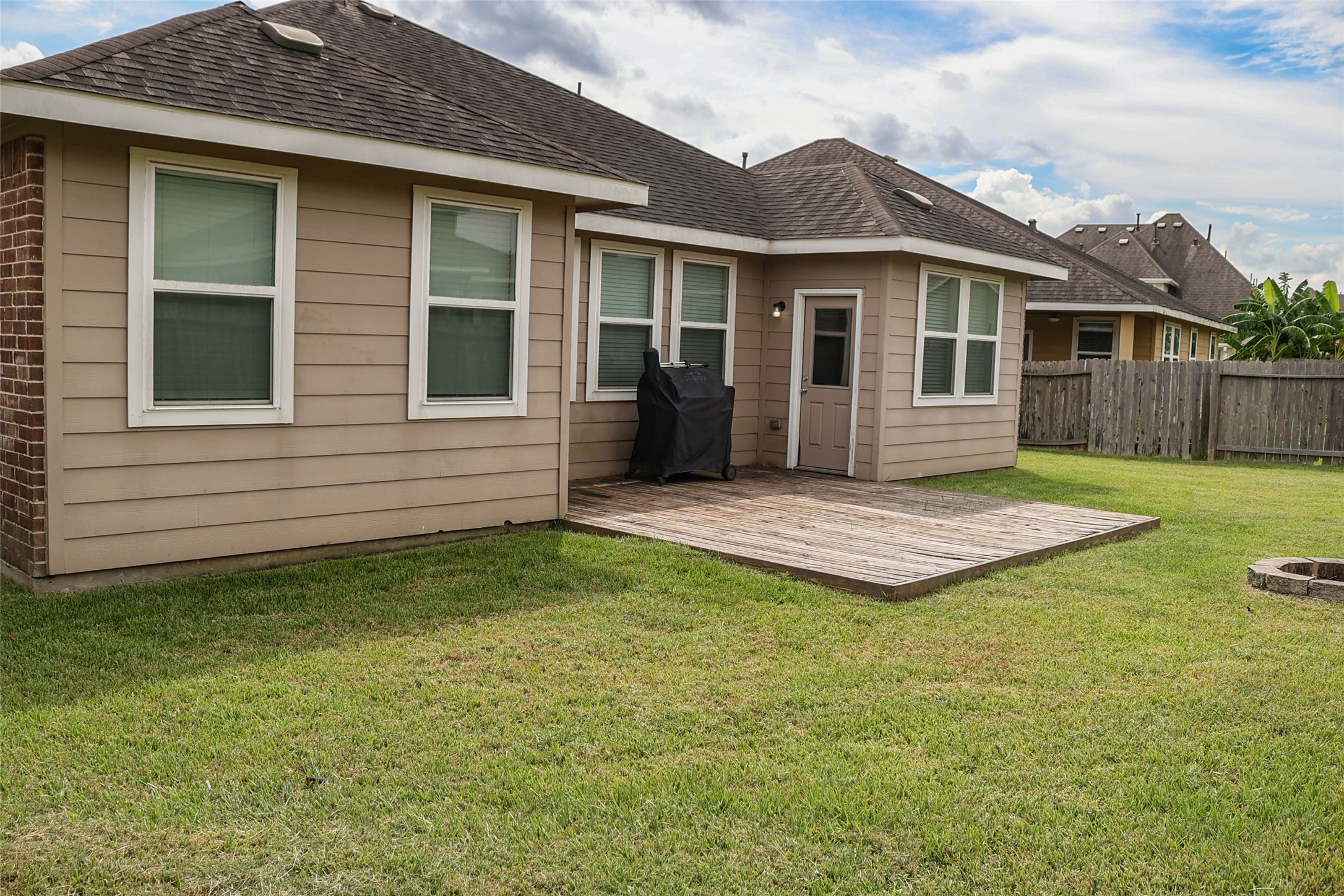 4703 N Bella Court, Alvin, TX 77511