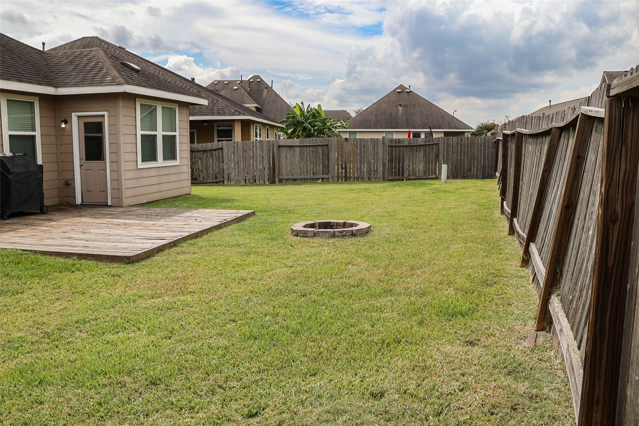 4703 N Bella Court, Alvin, TX 77511