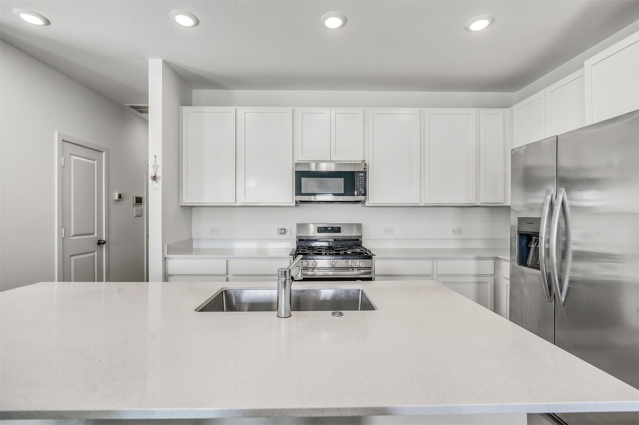2160 Salinas Drive, Rosharon, TX 77583