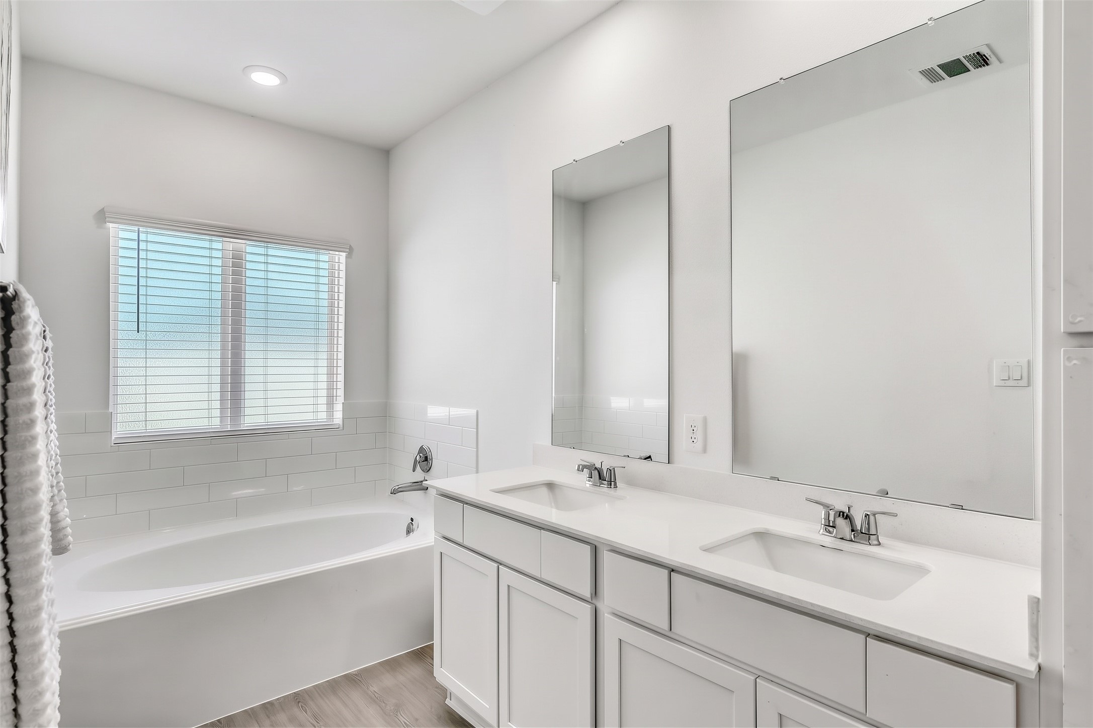 2160 Salinas Drive, Rosharon, TX 77583