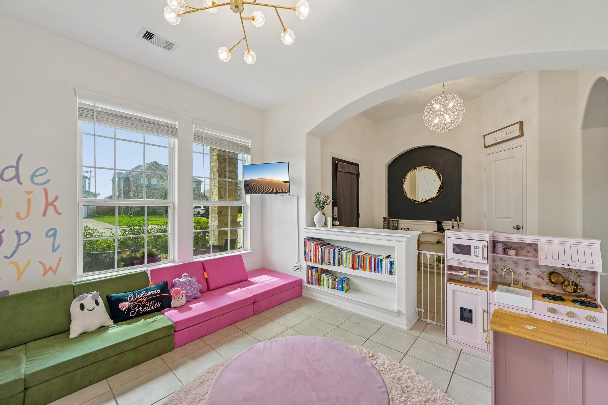 Playroom/Dining room