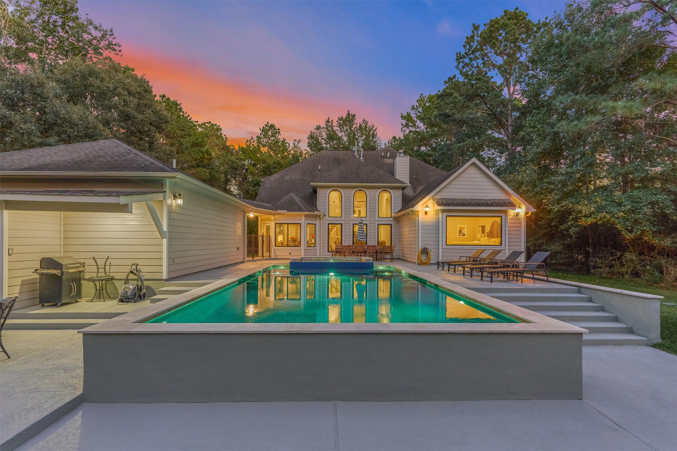 Massive 19,000 gallon pool & spa fully fenced Massive 19,000 gallon pool & spa fully fenced