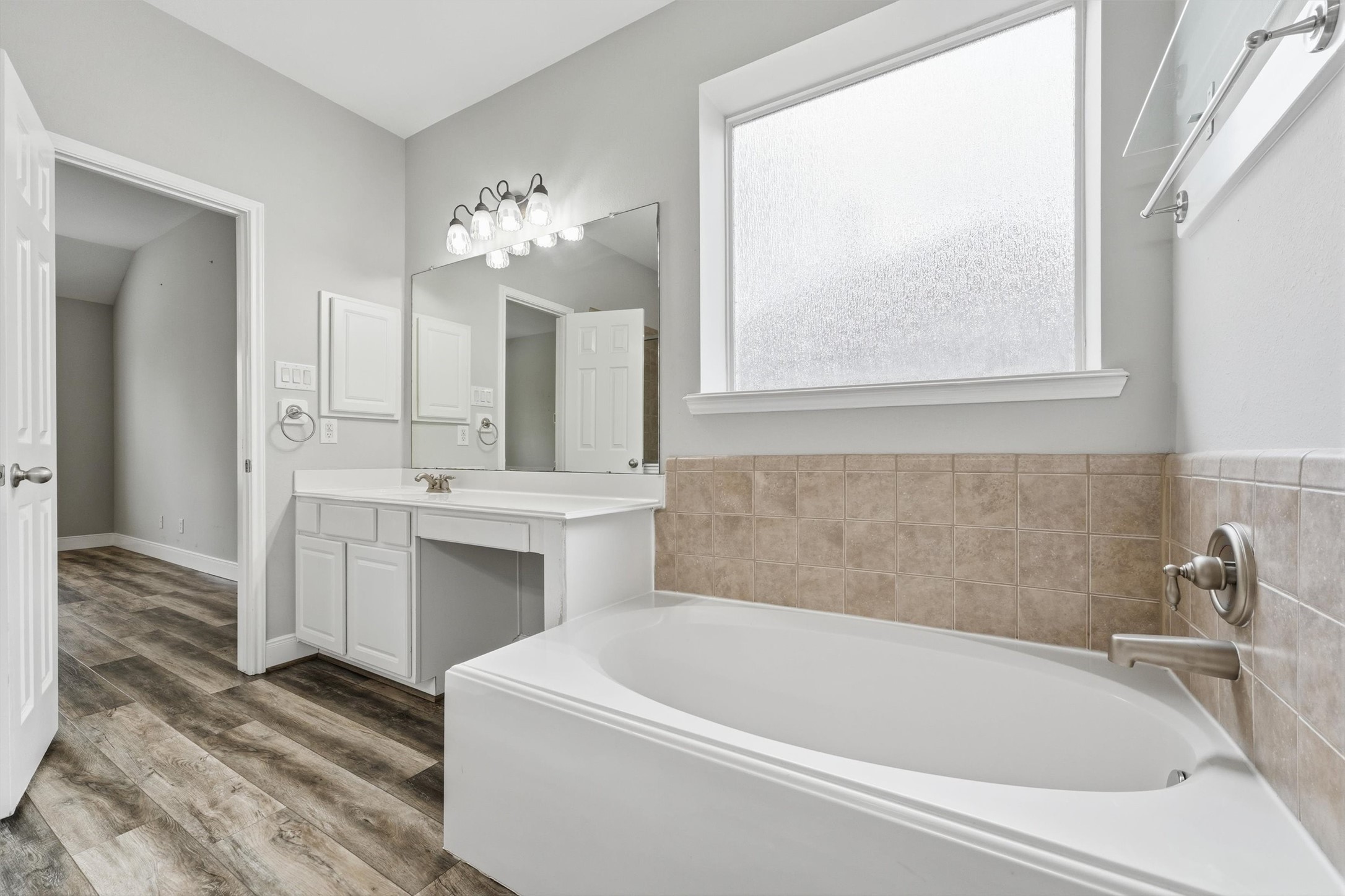 10510 Landsdowne Pointe Drive, Spring, TX 77379