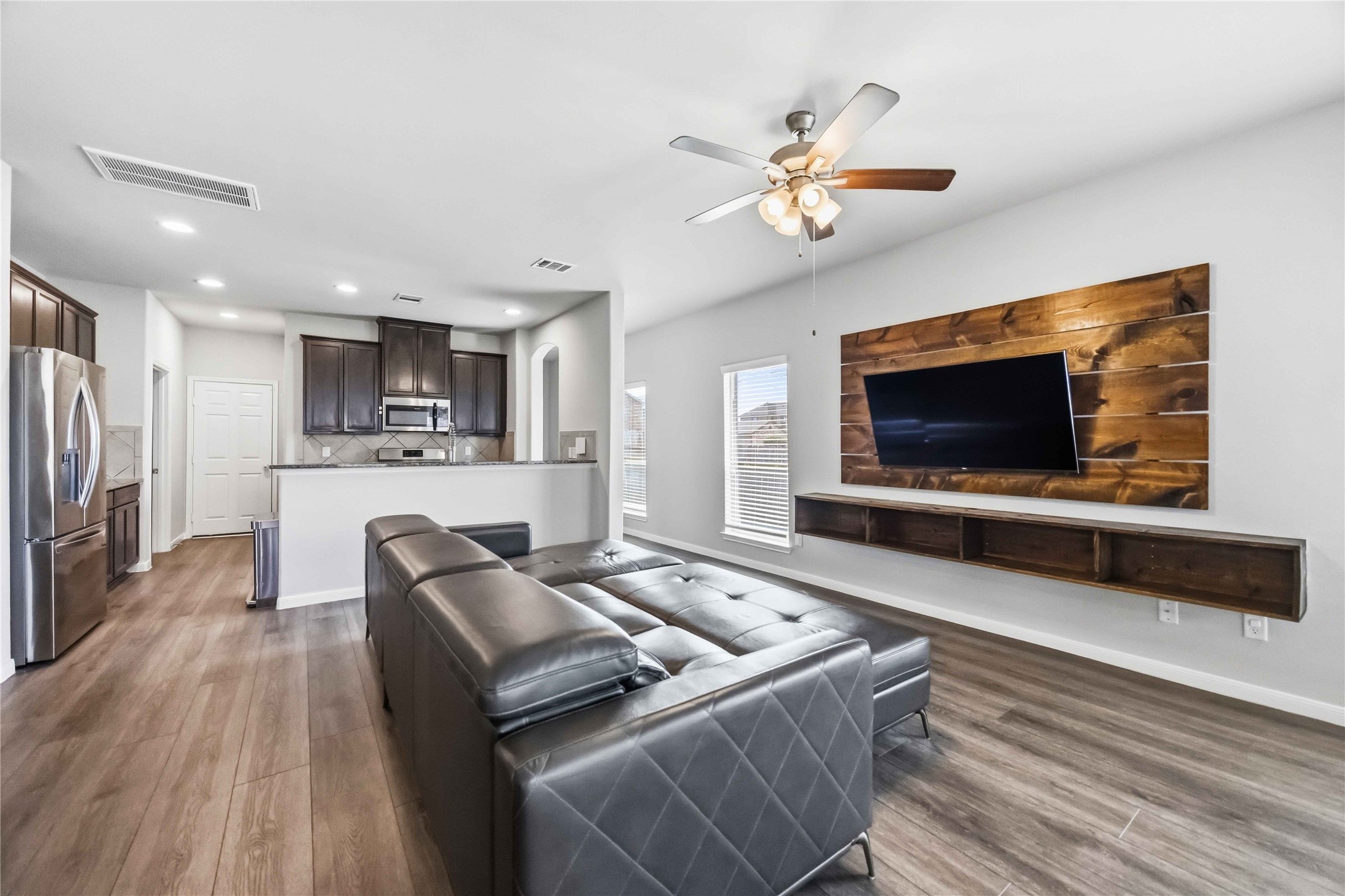 6425 Macroom Meadows Lane, Houston, TX 77048