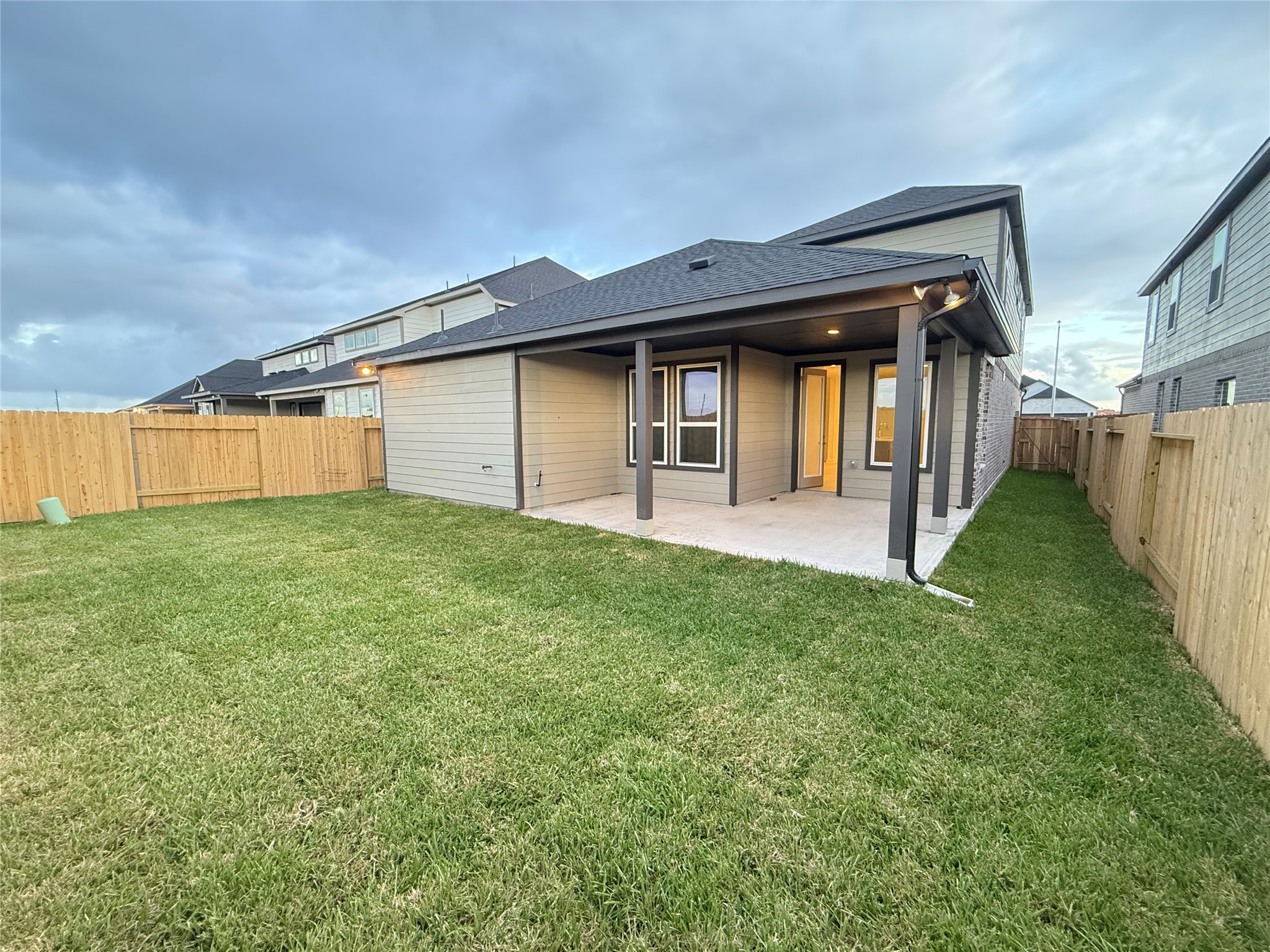 811 Orchard Vale Way, Rosharon, TX 77583