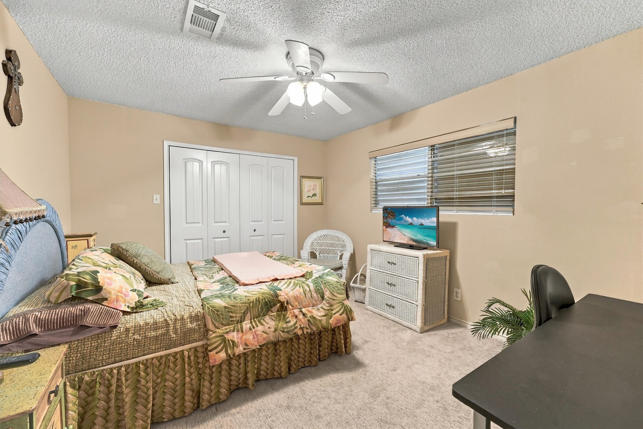 1031 Redfish Street, Bayou Vista, TX 77563