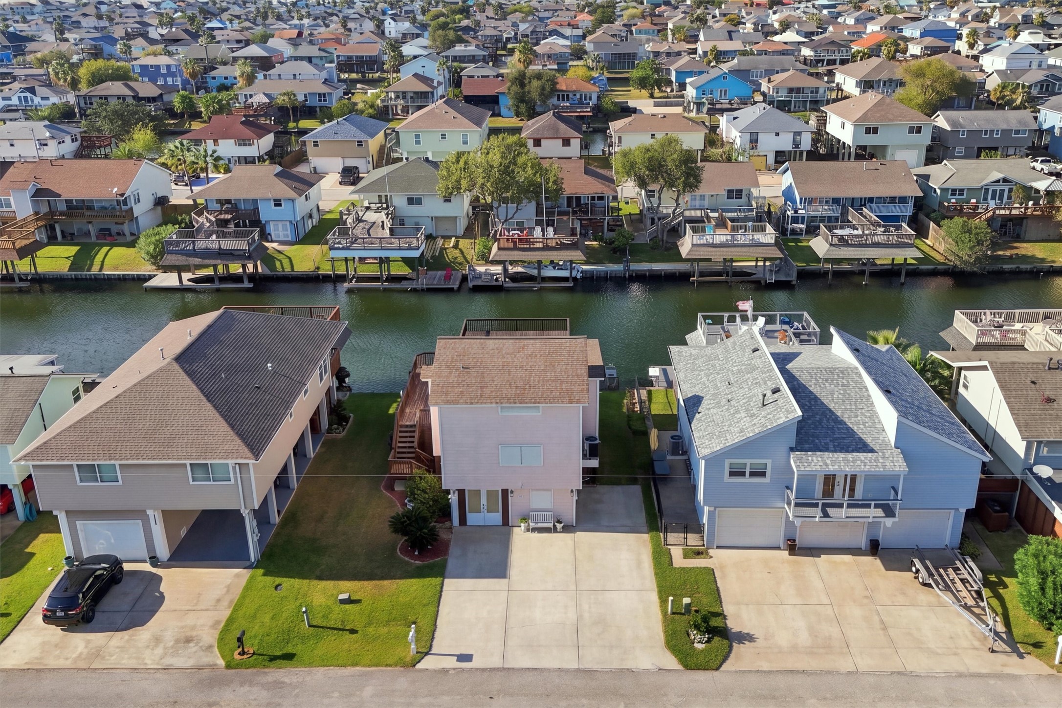 1031 Redfish Street, Bayou Vista, TX 77563