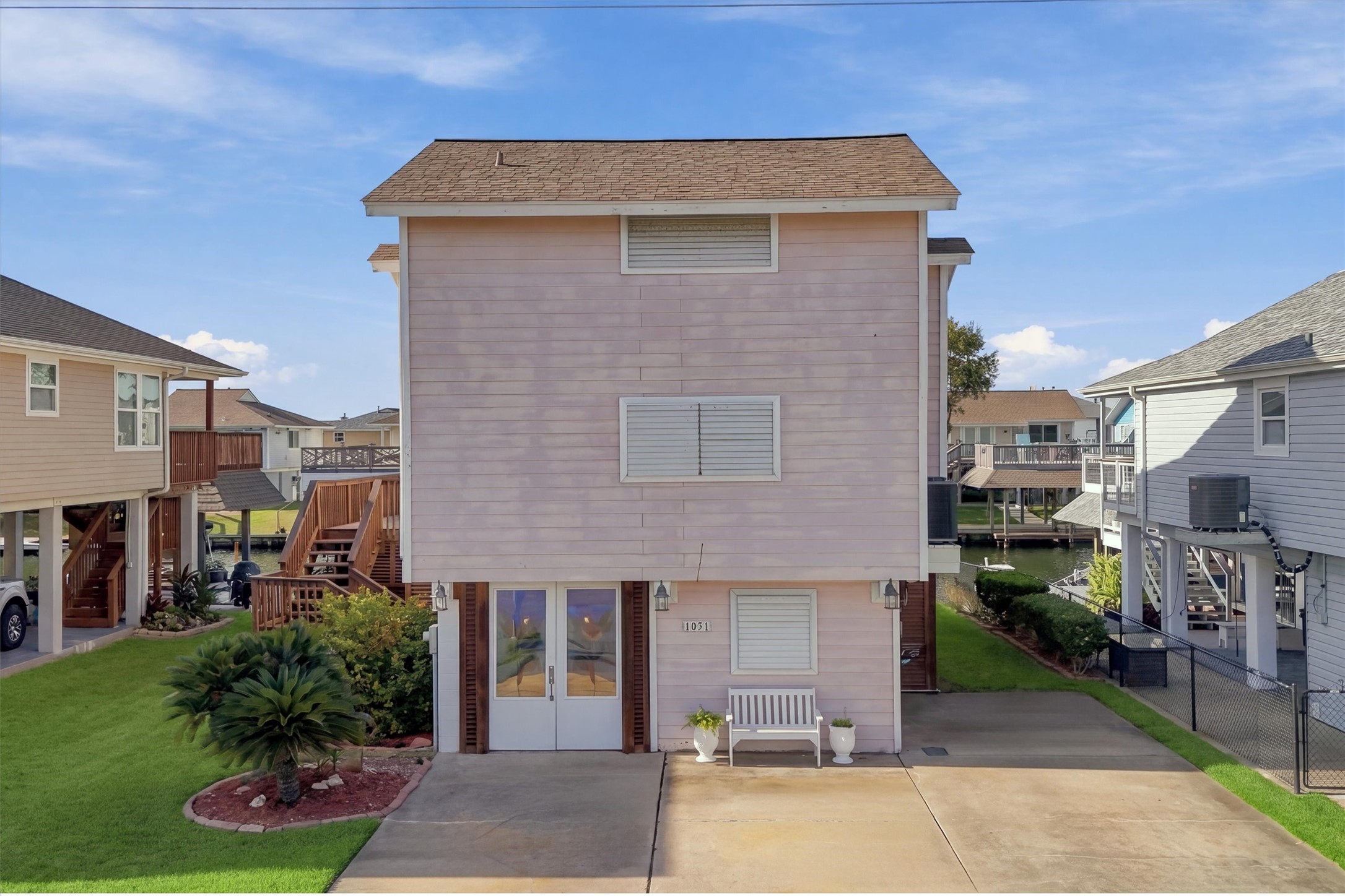 1031 Redfish Street, Bayou Vista, TX 77563