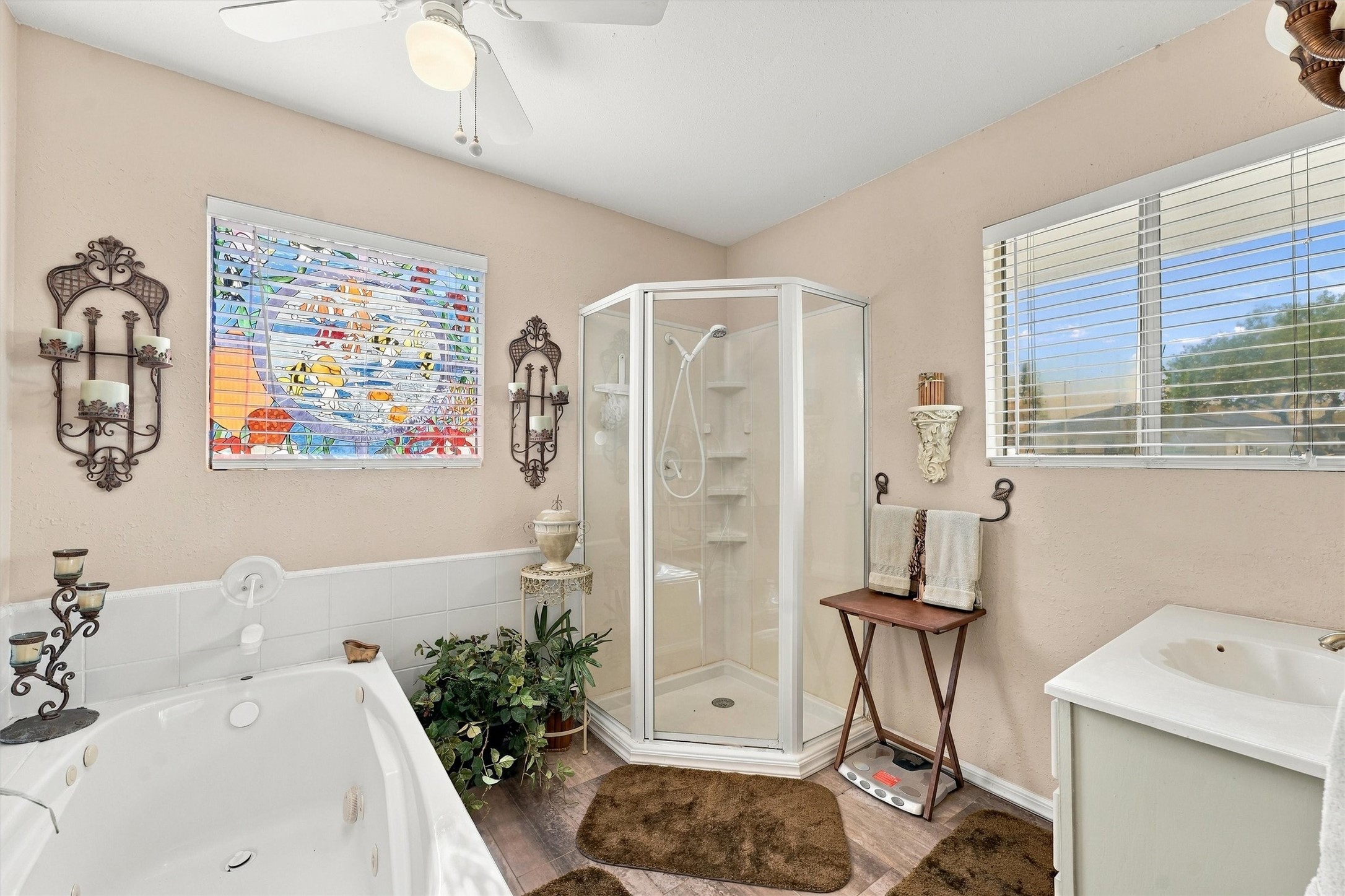 1031 Redfish Street, Bayou Vista, TX 77563