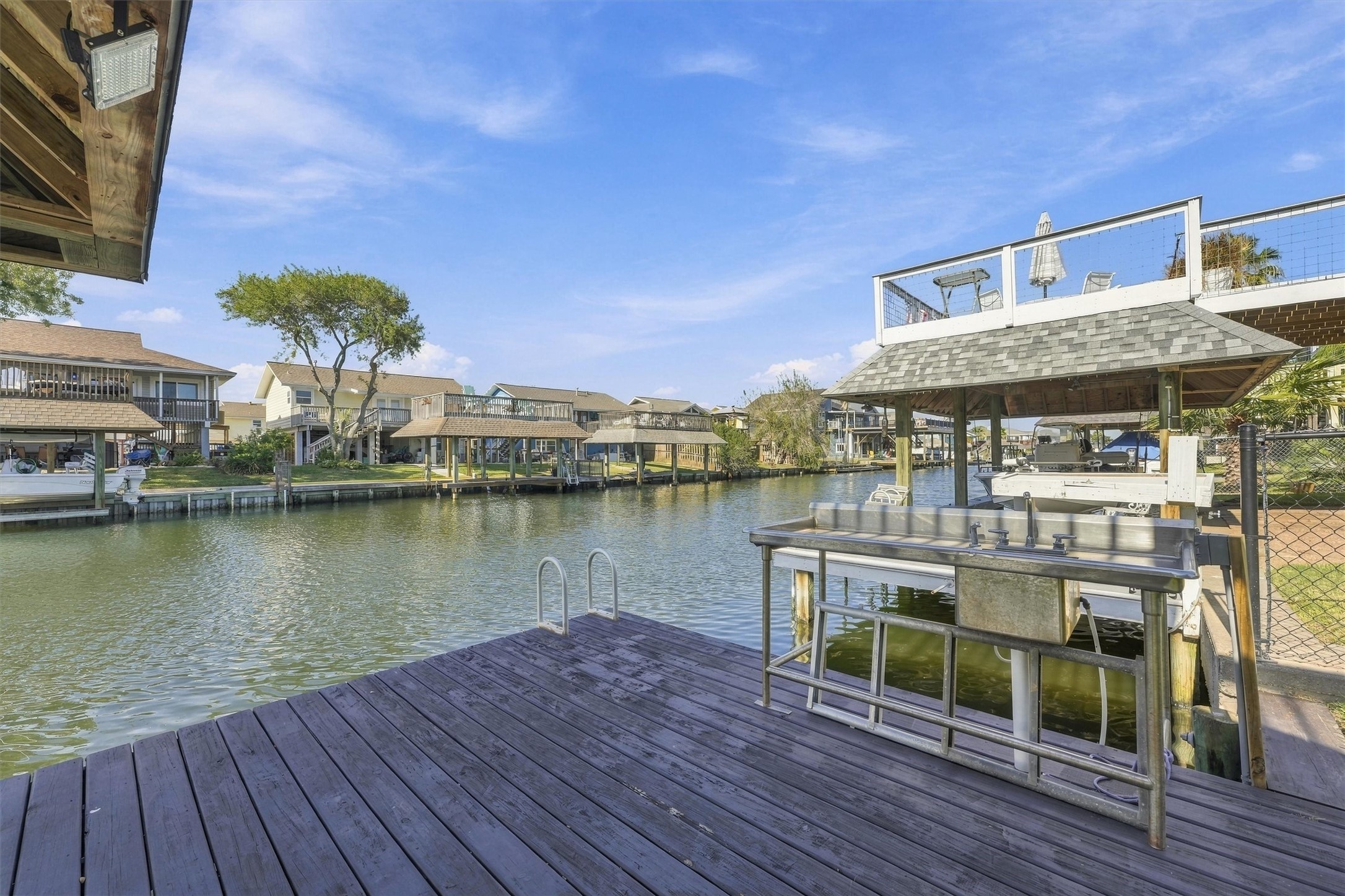 1031 Redfish Street, Bayou Vista, TX 77563