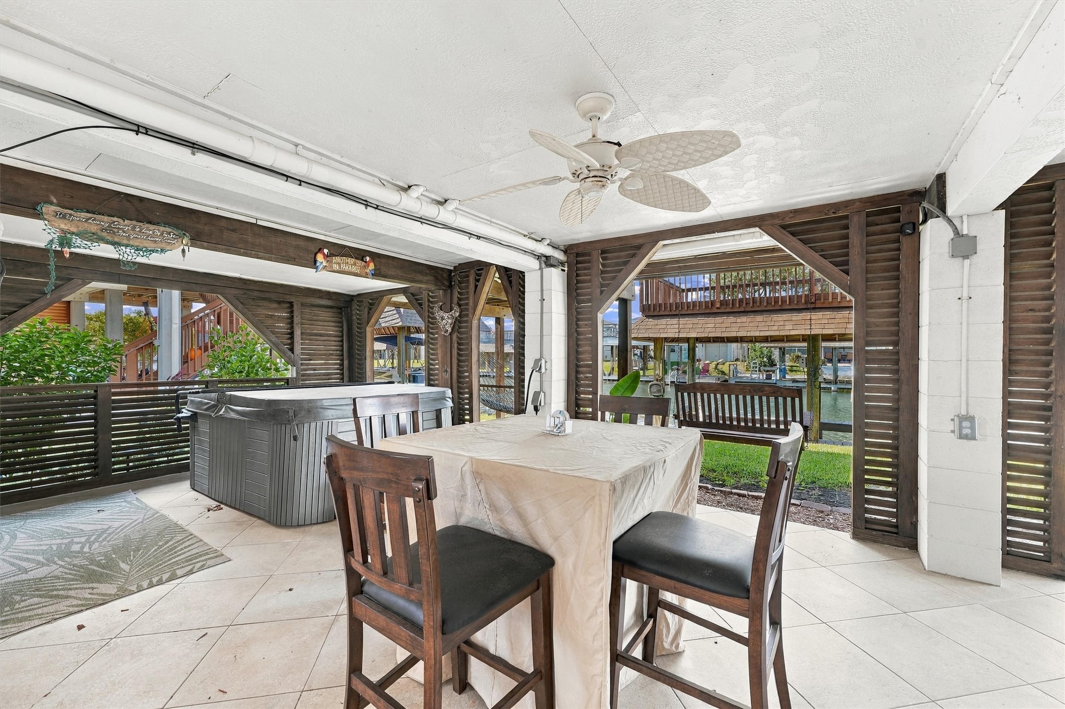 1031 Redfish Street, Bayou Vista, TX 77563
