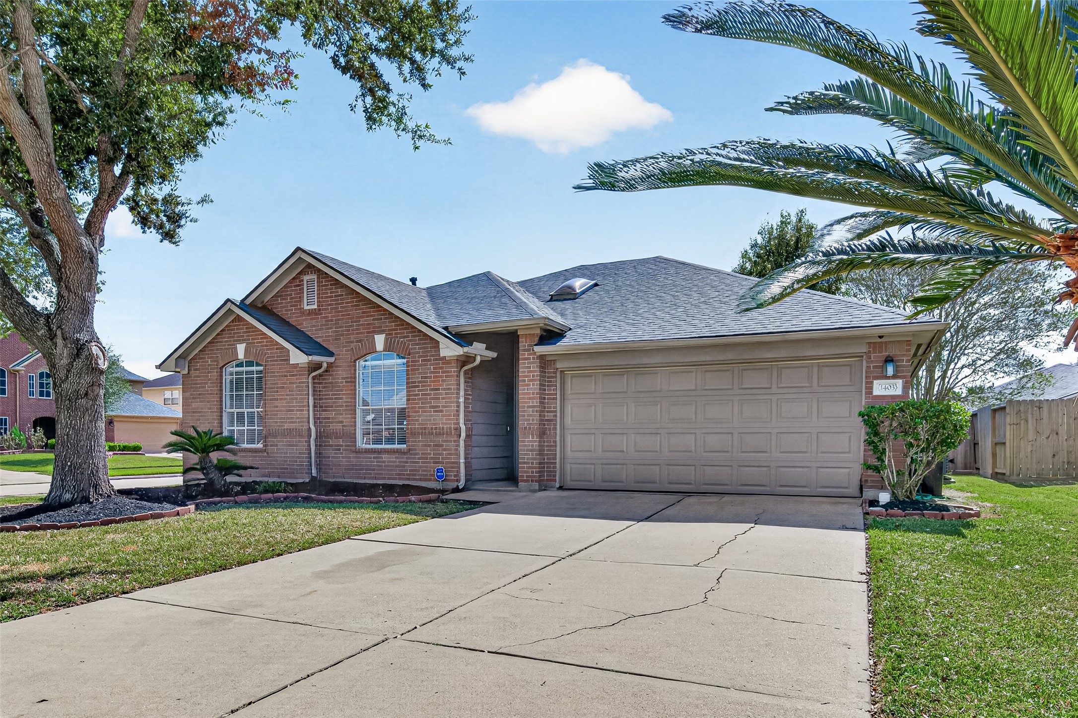 1403 Hunter Green Lane, Fresno, TX 77545