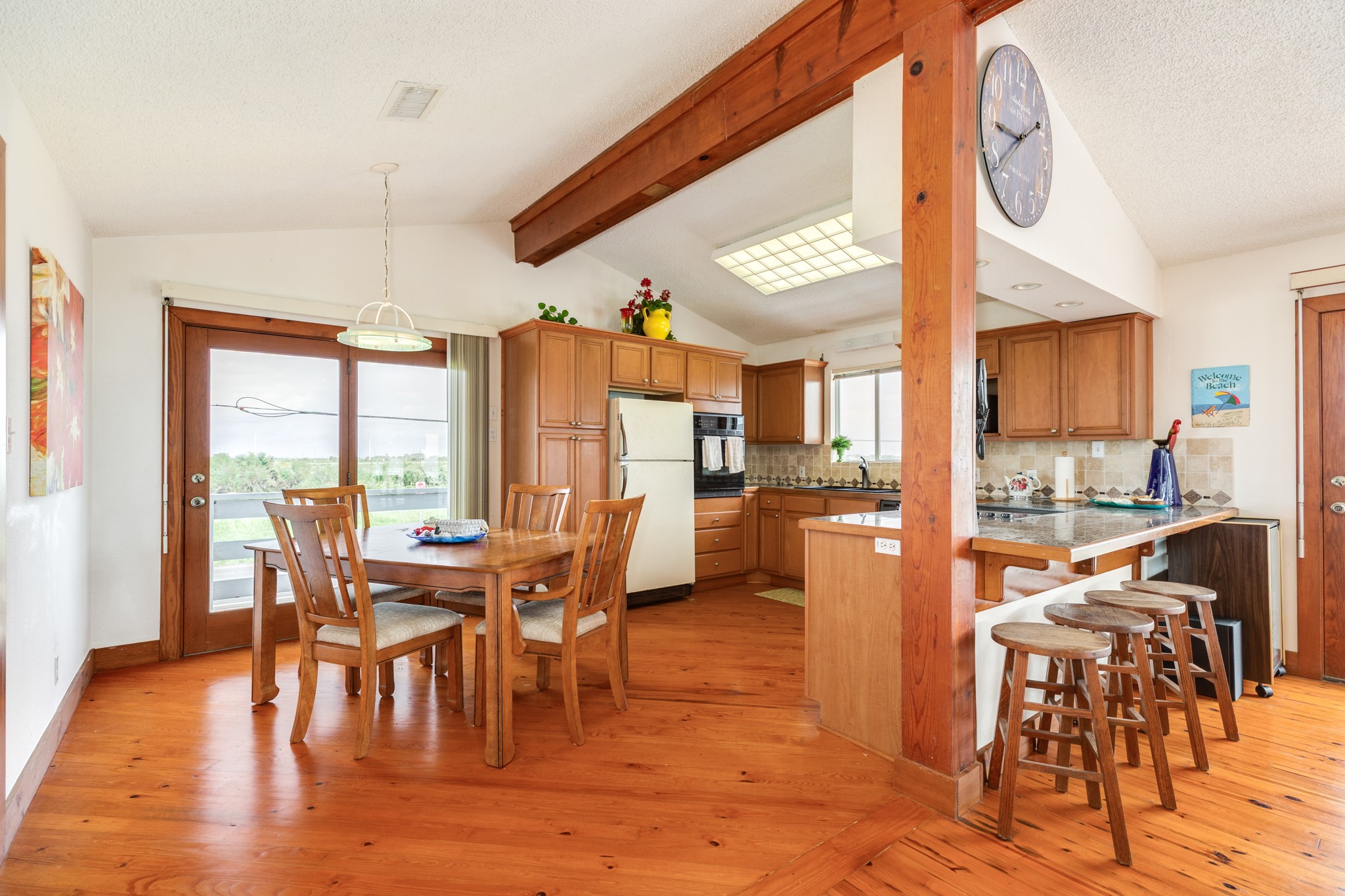 12524 W Ventura Drive, Galveston, TX 77554