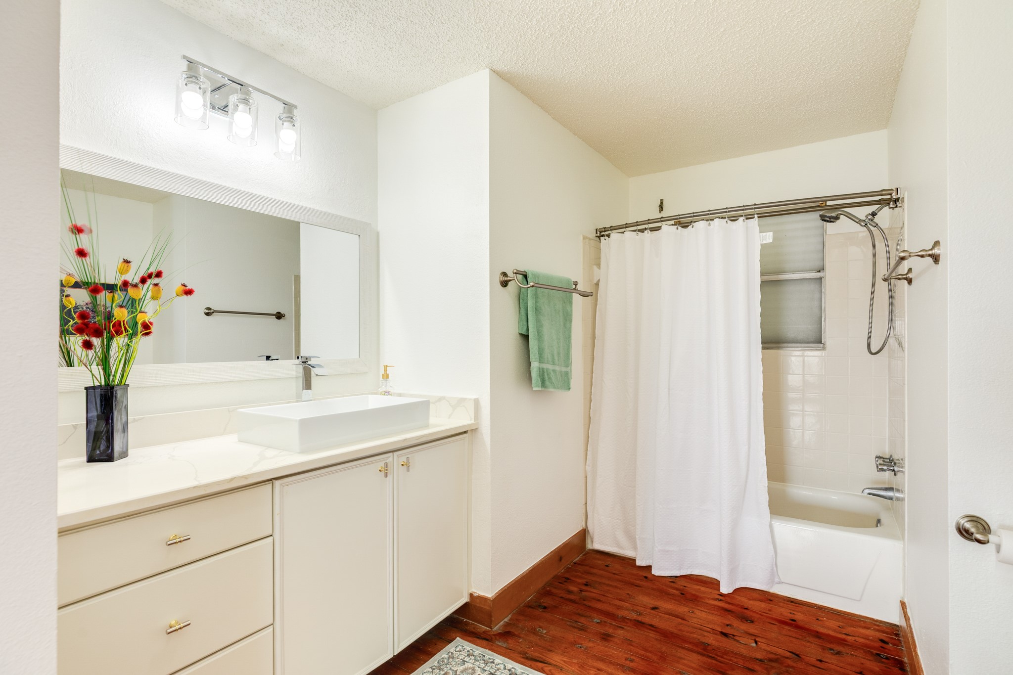 12524 W Ventura Drive, Galveston, TX 77554