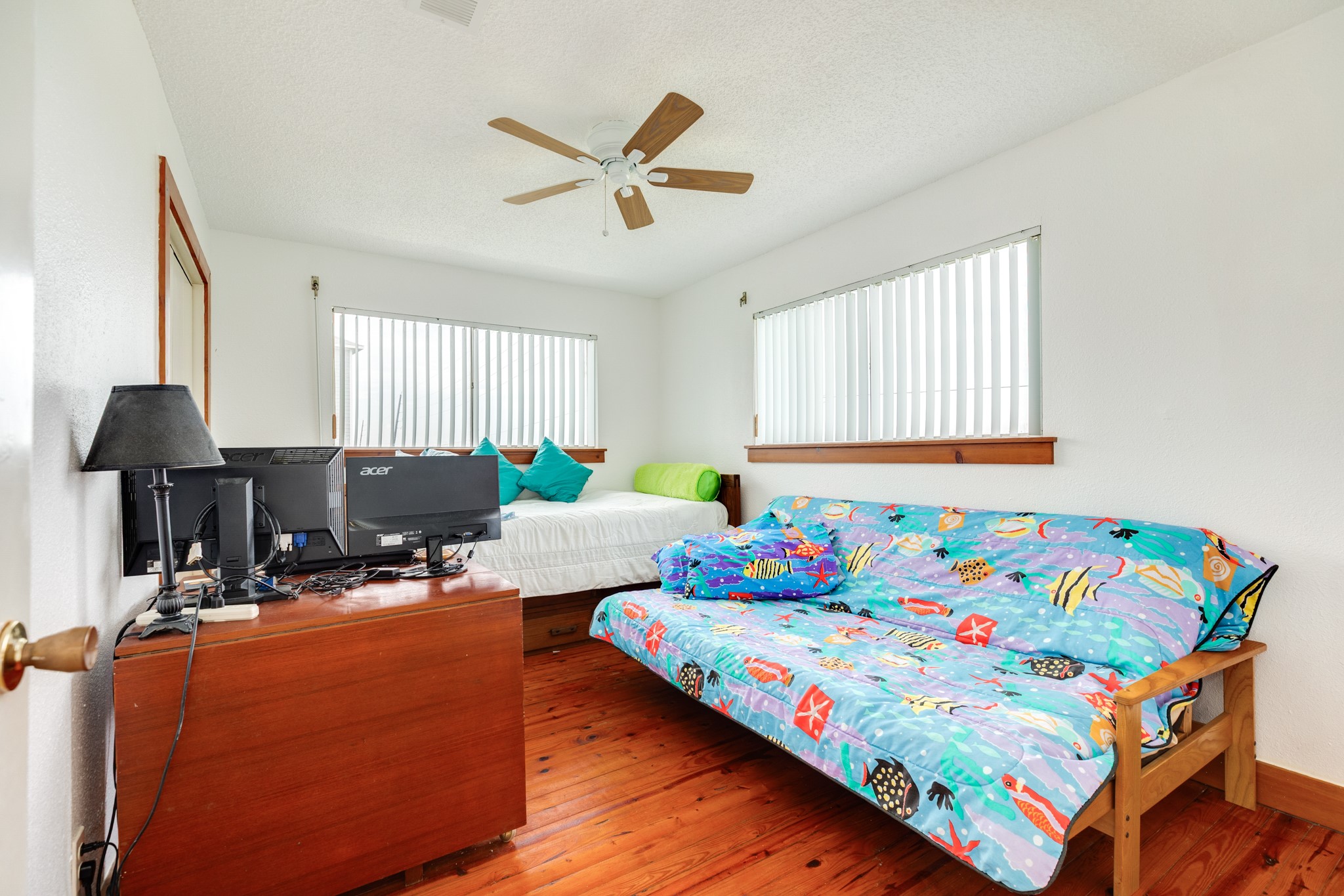 12524 W Ventura Drive, Galveston, TX 77554