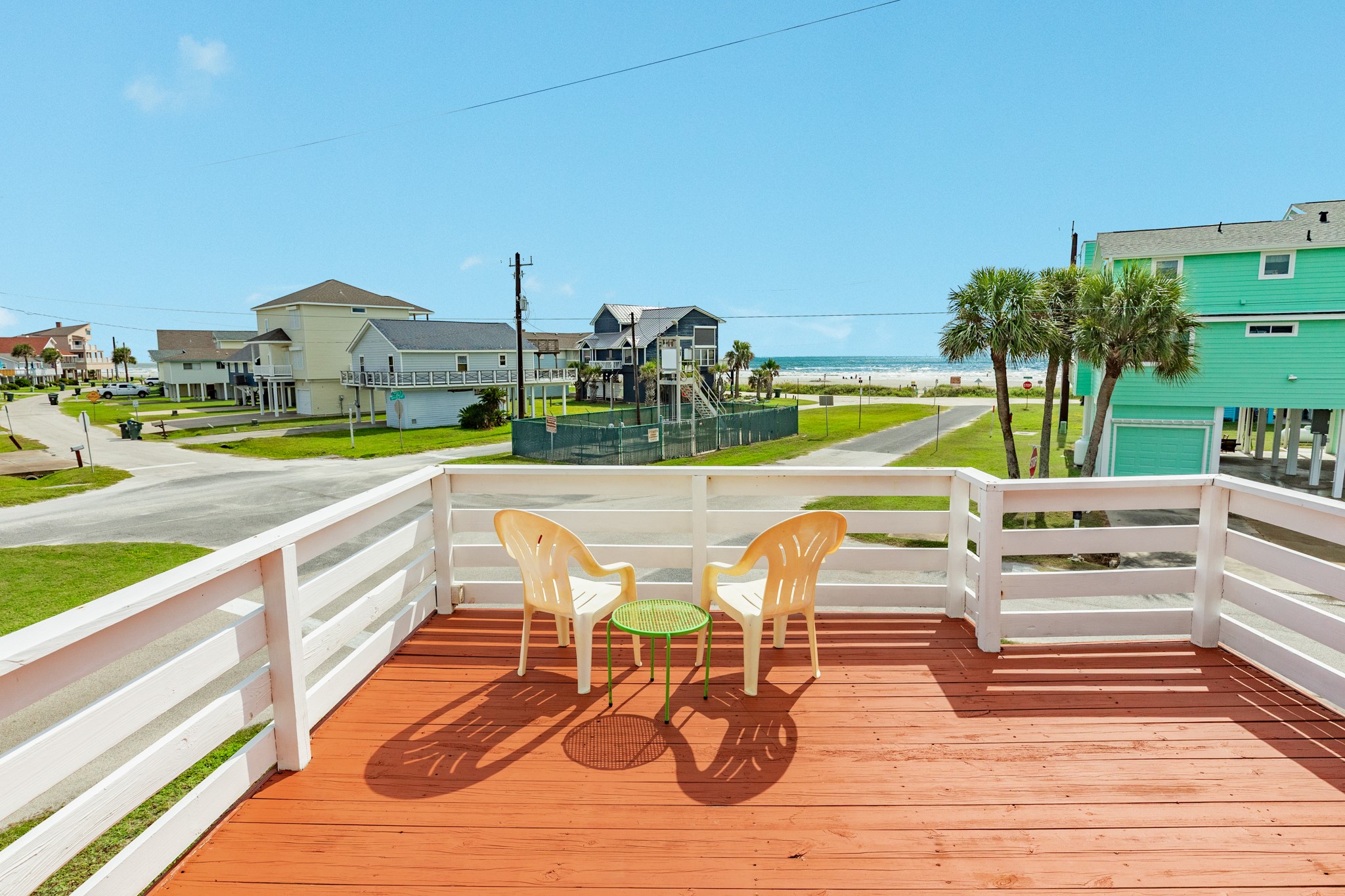 12524 W Ventura Drive, Galveston, TX 77554