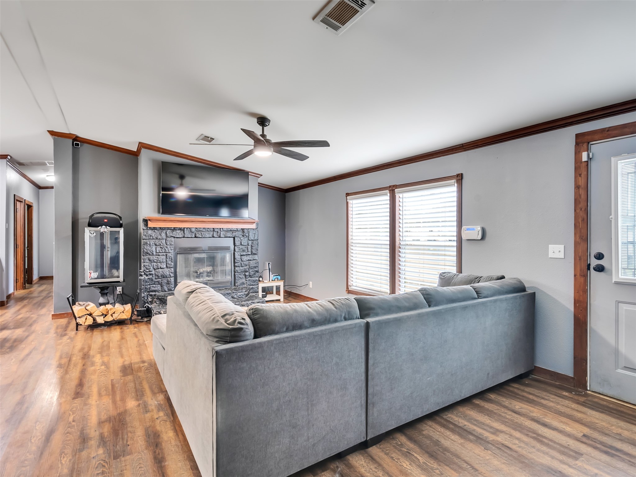 52 County Road 302, Alvin, TX 77511