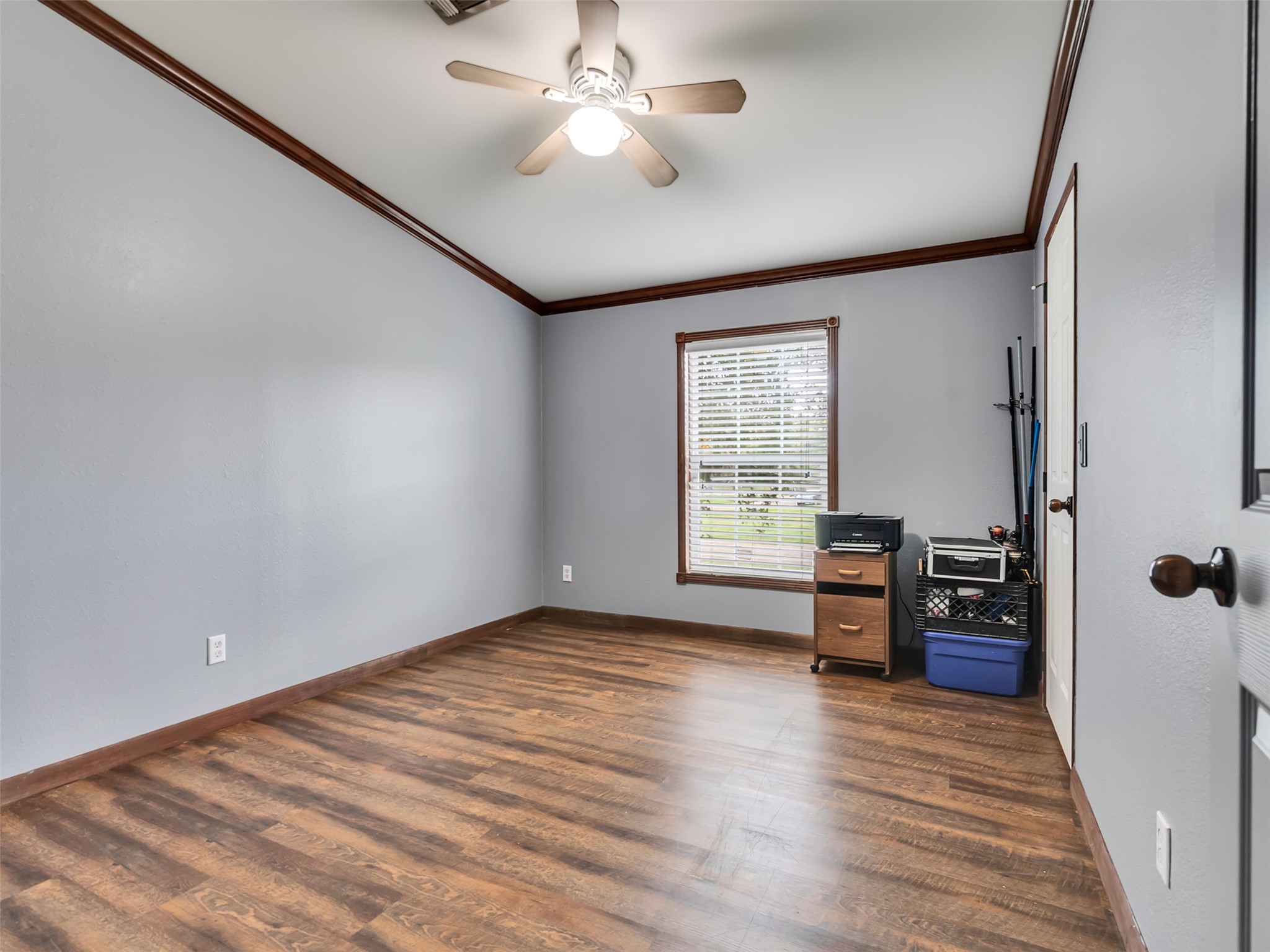 bedroom4