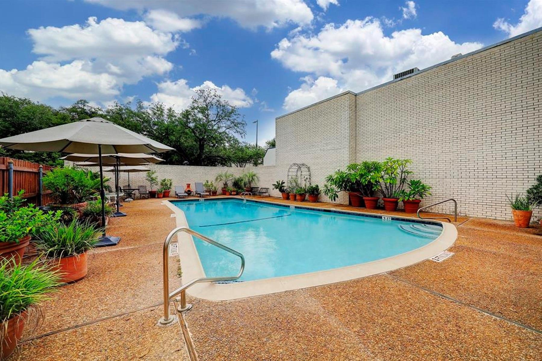 2909 Bissonnet Street, West University Place, TX 77005