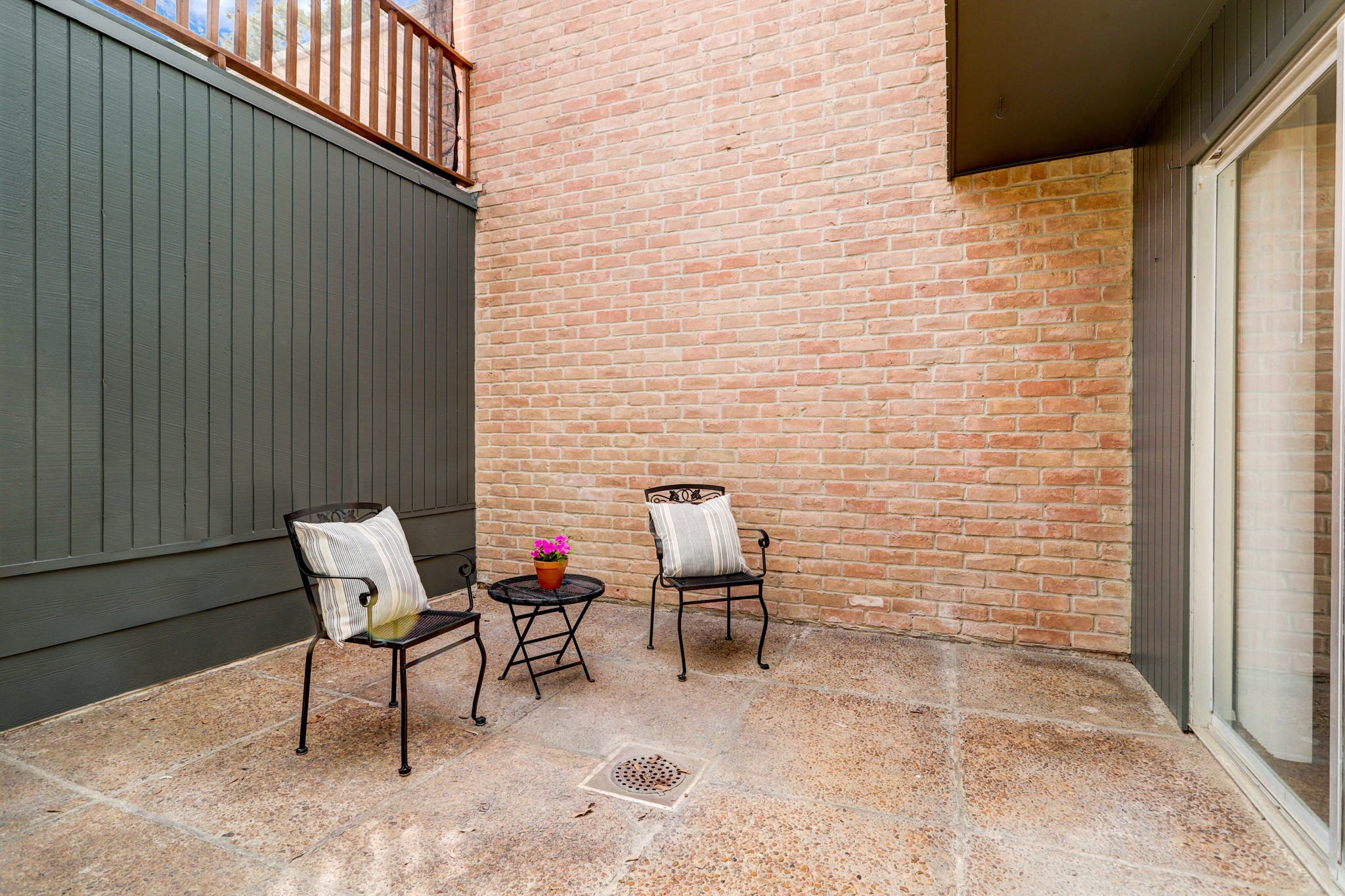 2909 Bissonnet Street, West University Place, TX 77005