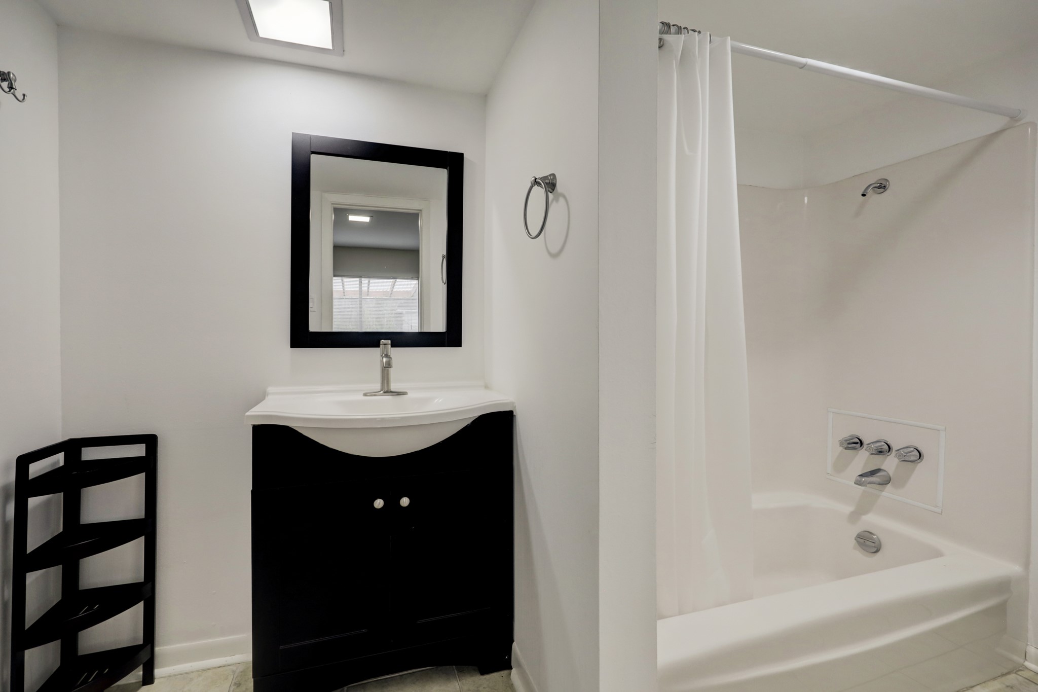 2909 Bissonnet Street, West University Place, TX 77005