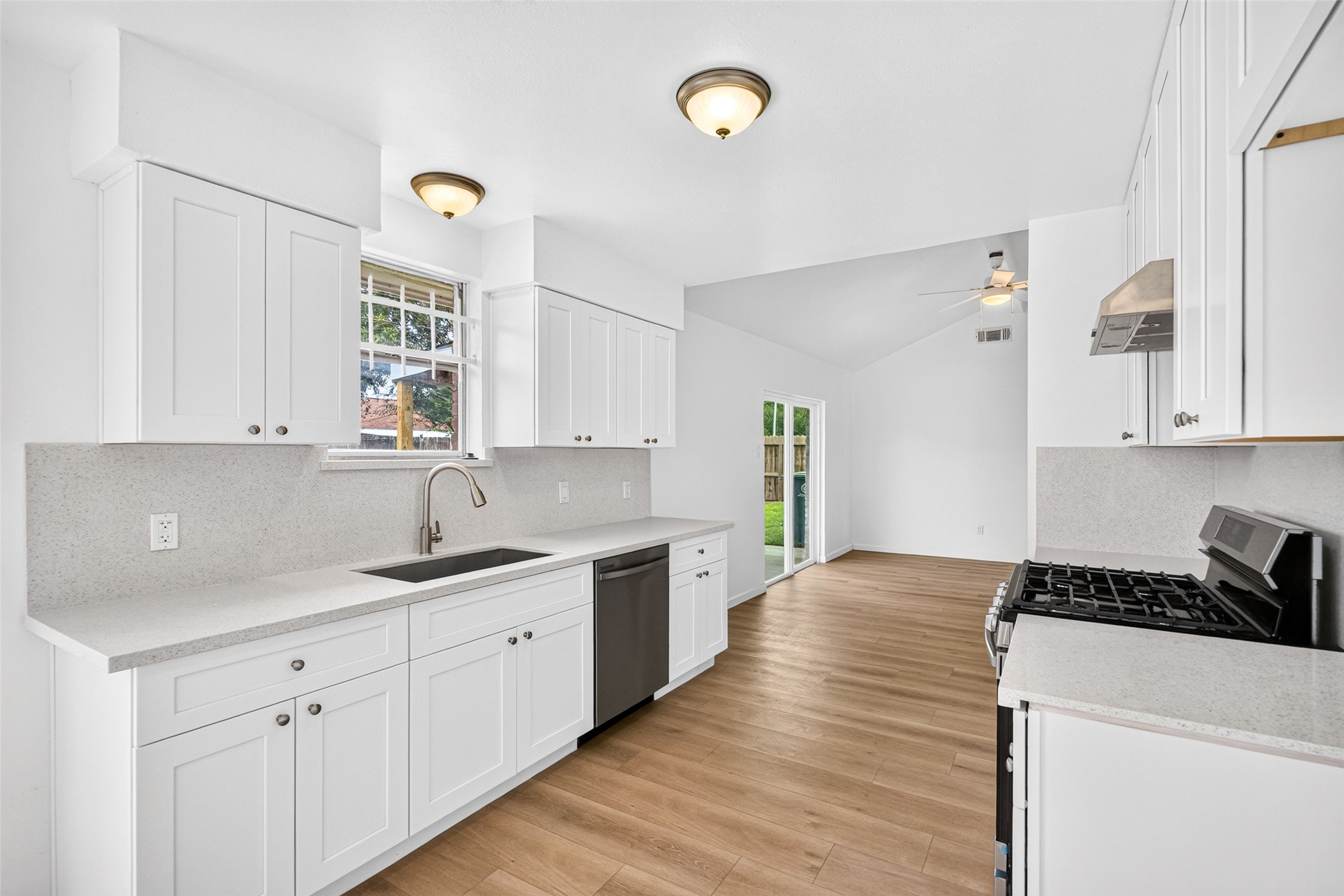 10906 Triola Lane, Houston, TX 77072