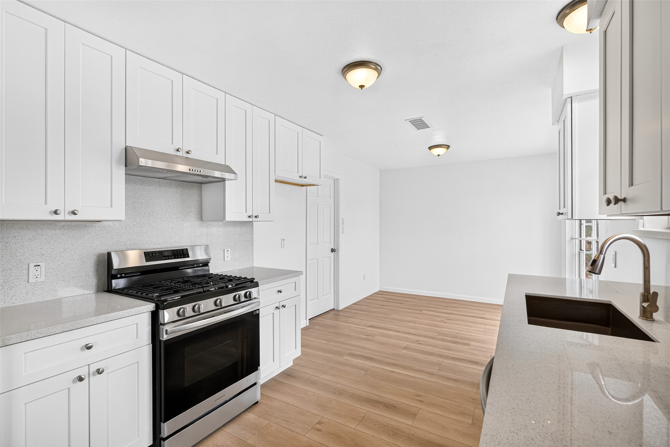 10906 Triola Lane, Houston, TX 77072