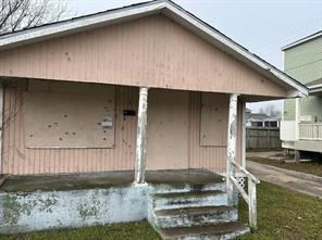 1315 52nd Street, Galveston, TX 77551