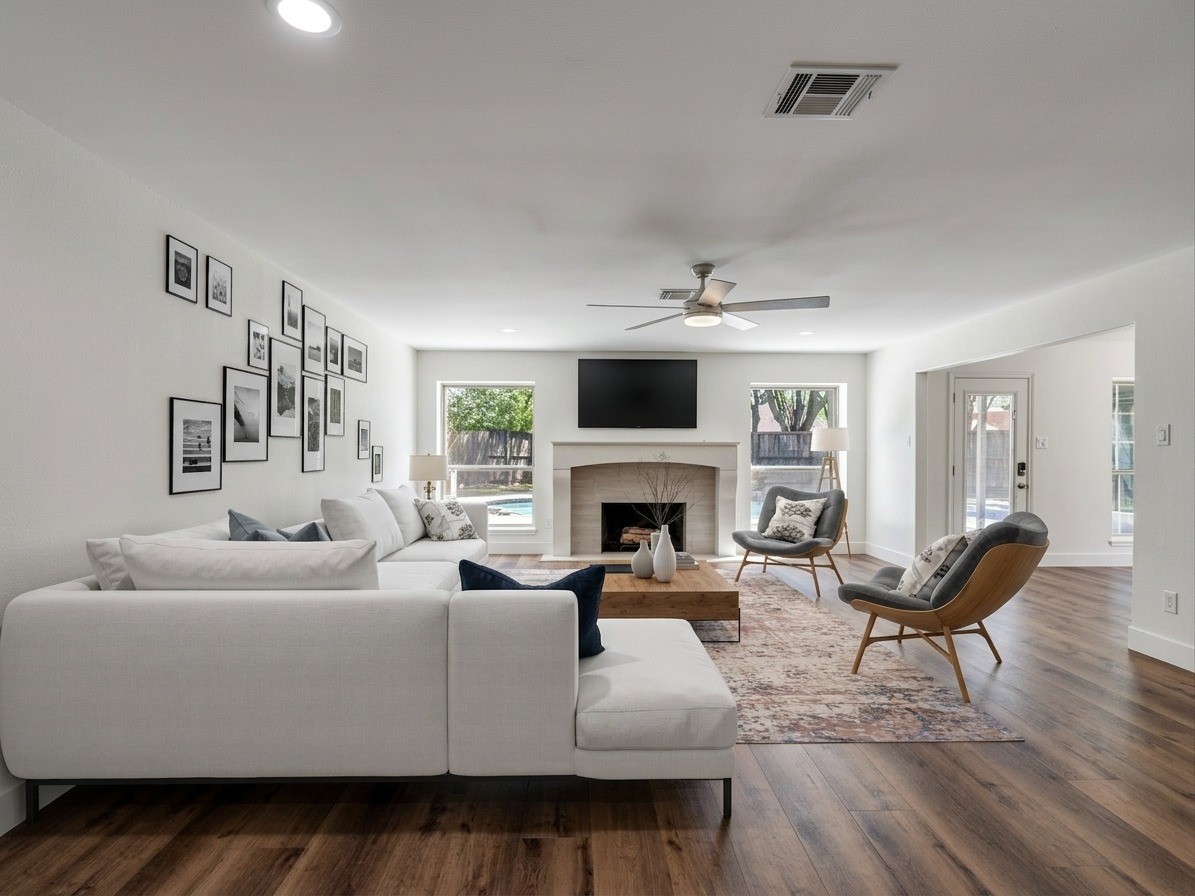 This image has been virtually staged to show potential layout.