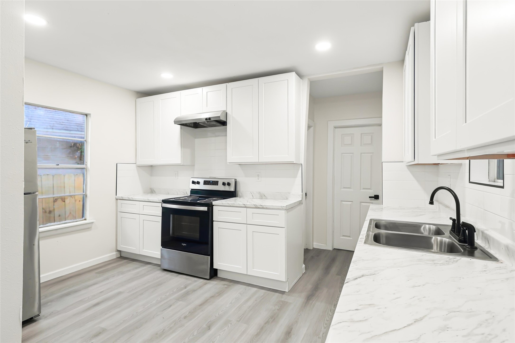 8025 Avenue E, Houston, TX 77012