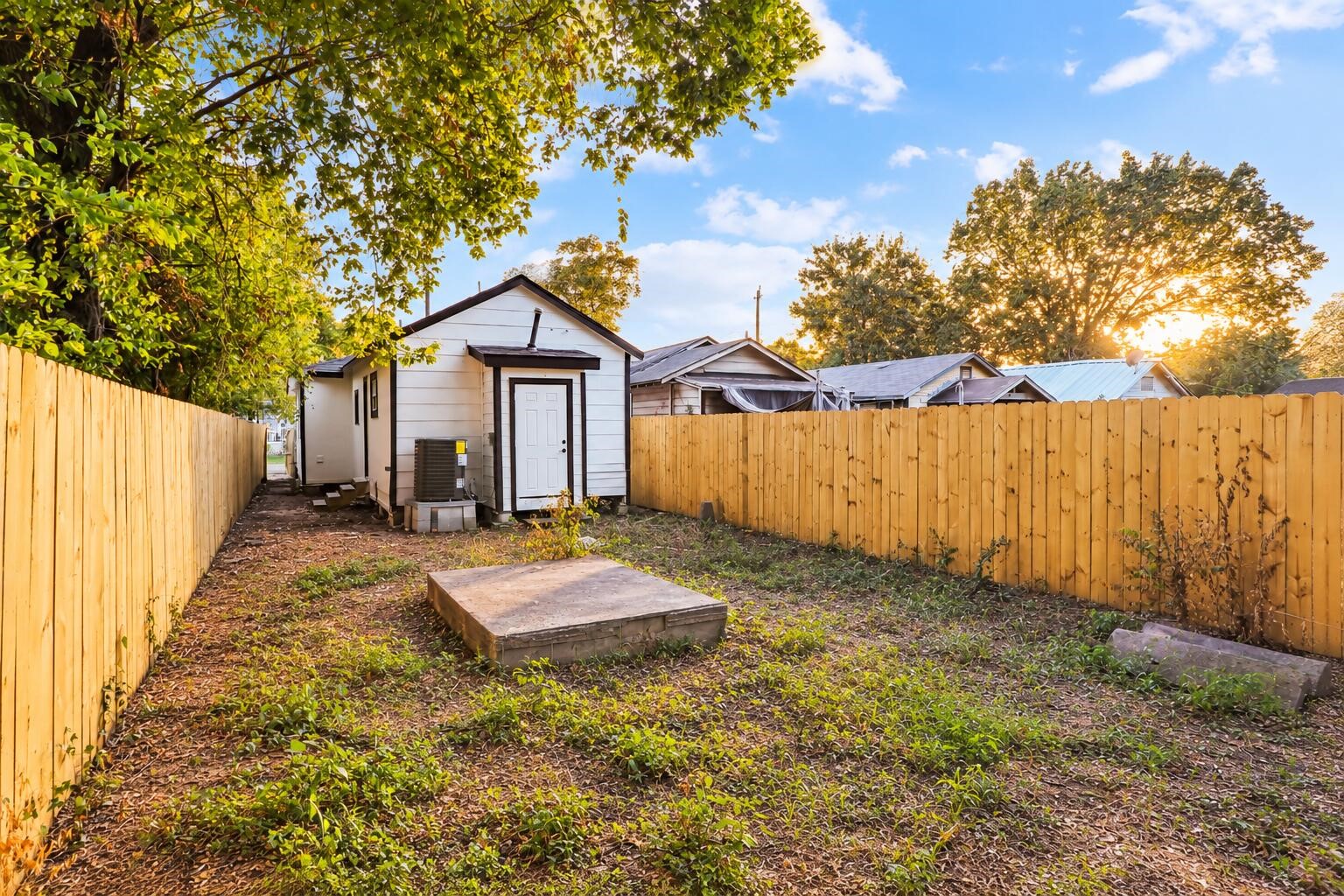 8025 Avenue E, Houston, TX 77012