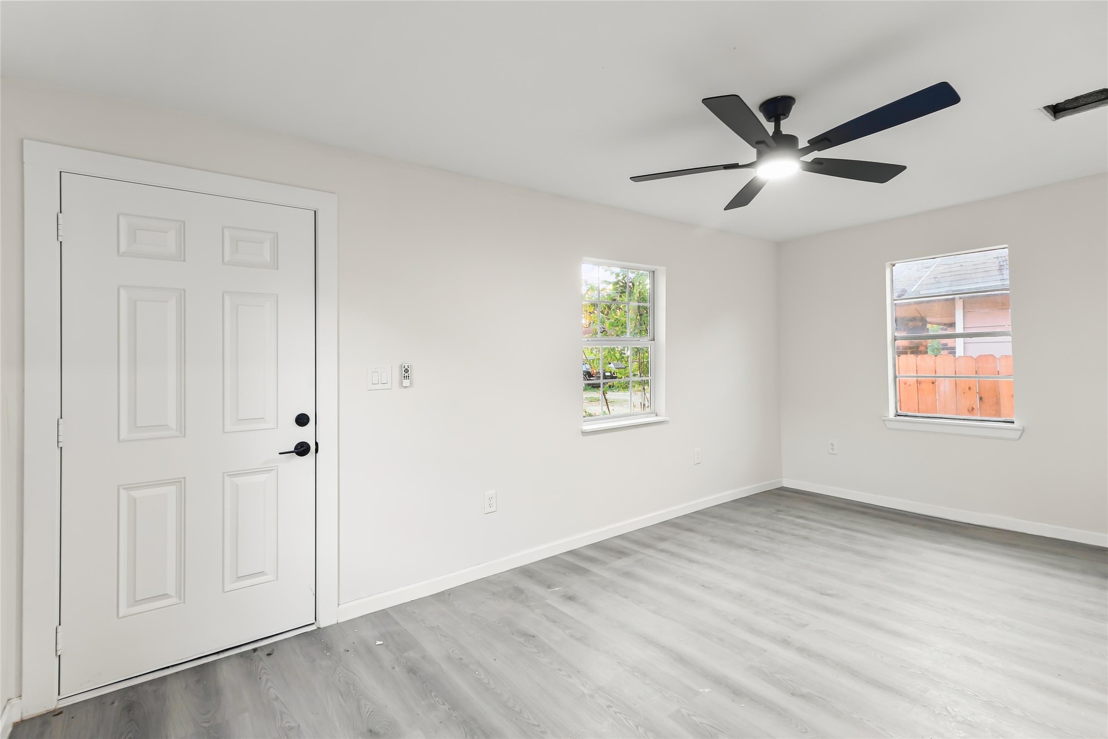 8025 Avenue E, Houston, TX 77012