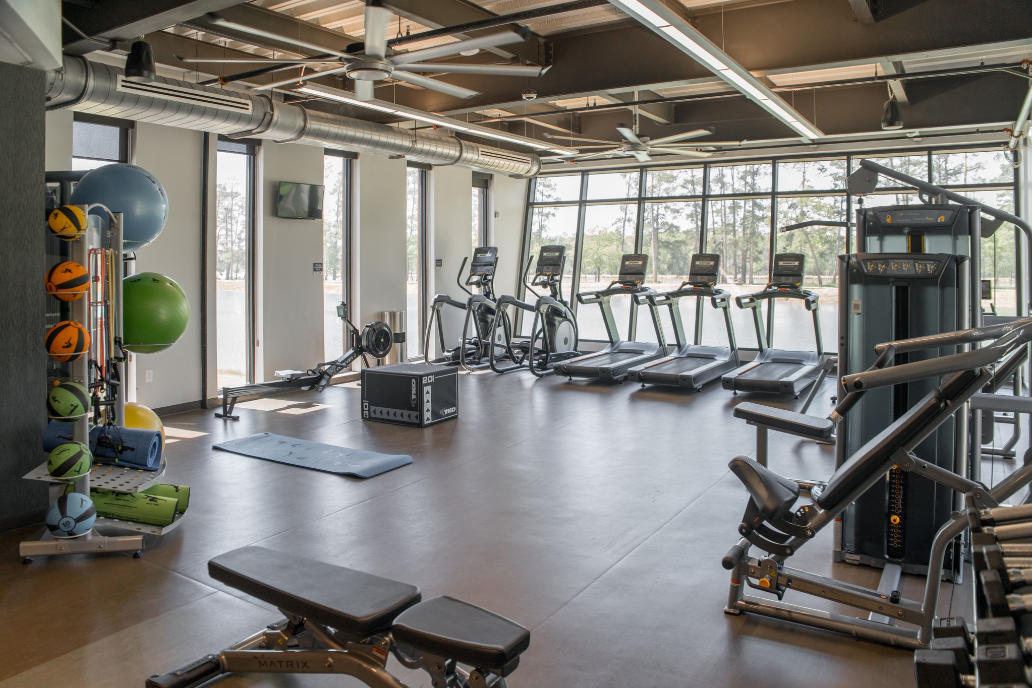 Grand Central Park features pickleball, volleyball, and basketball courts for an active and social lifestyle.