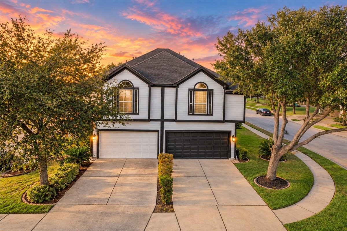 16555 Pentonshire Lane, Houston, TX 77090 16555 Pentonshire Lane, Houston, TX 77090