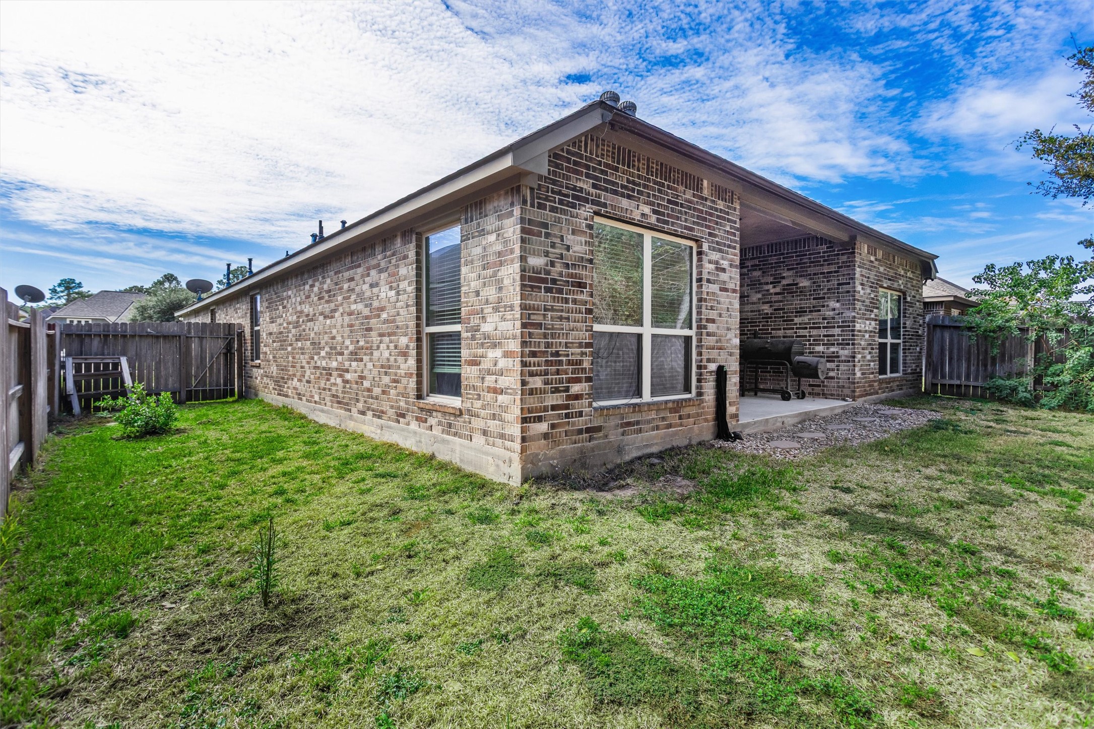 14344 N Summerchase Circle, Willis, TX 77318