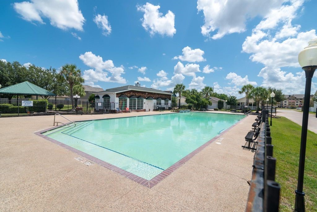 10115 Berrybriar Lane, Tomball, TX 77375