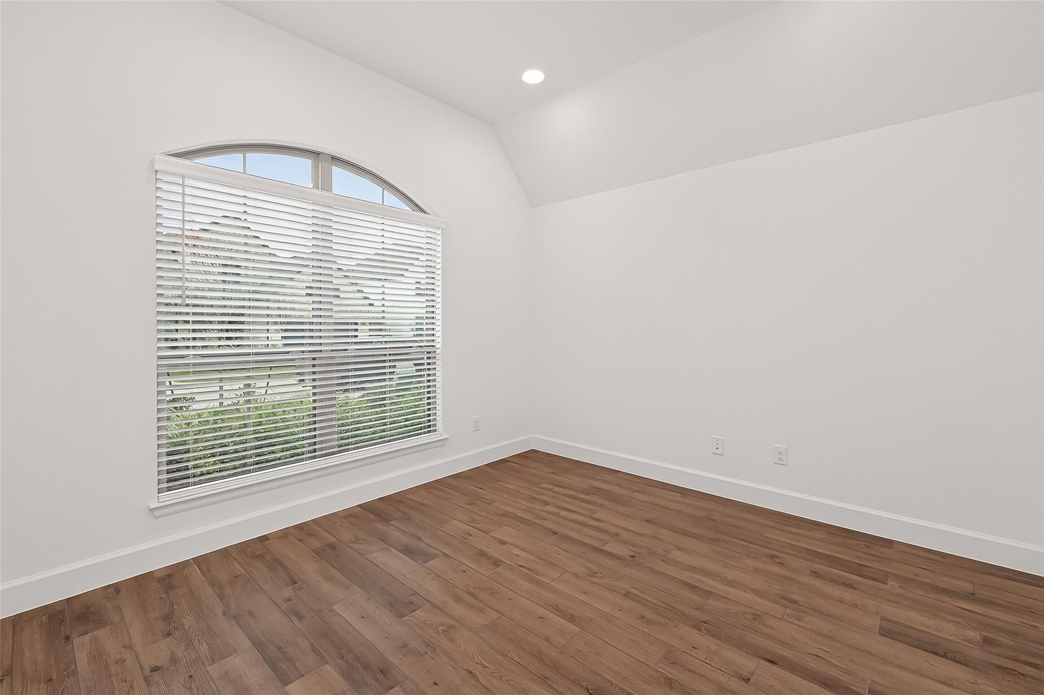 1132 Beals Creek Street, Conroe, TX 77384