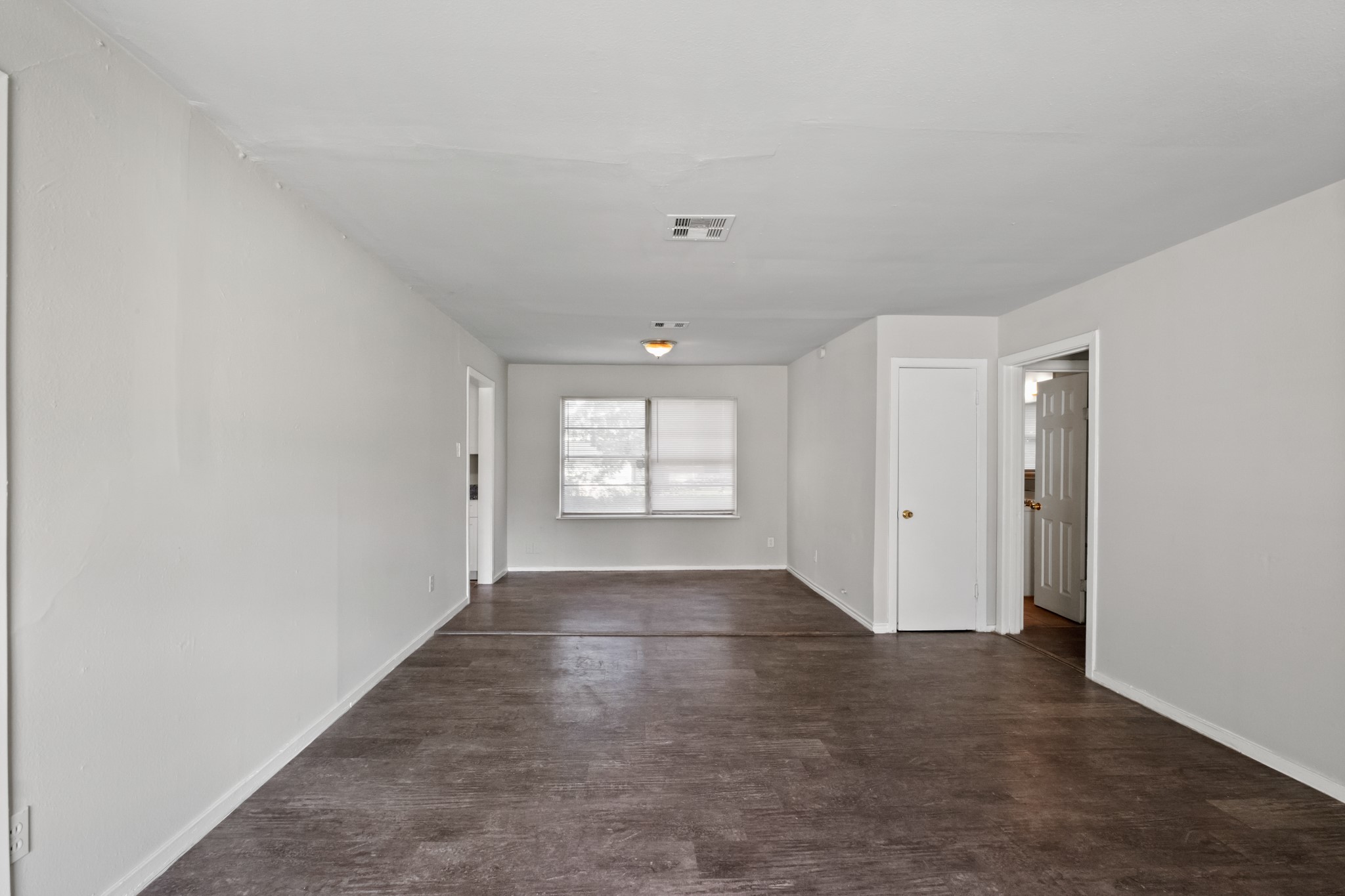 6107 Willow Glen Drive, Houston, TX 77033