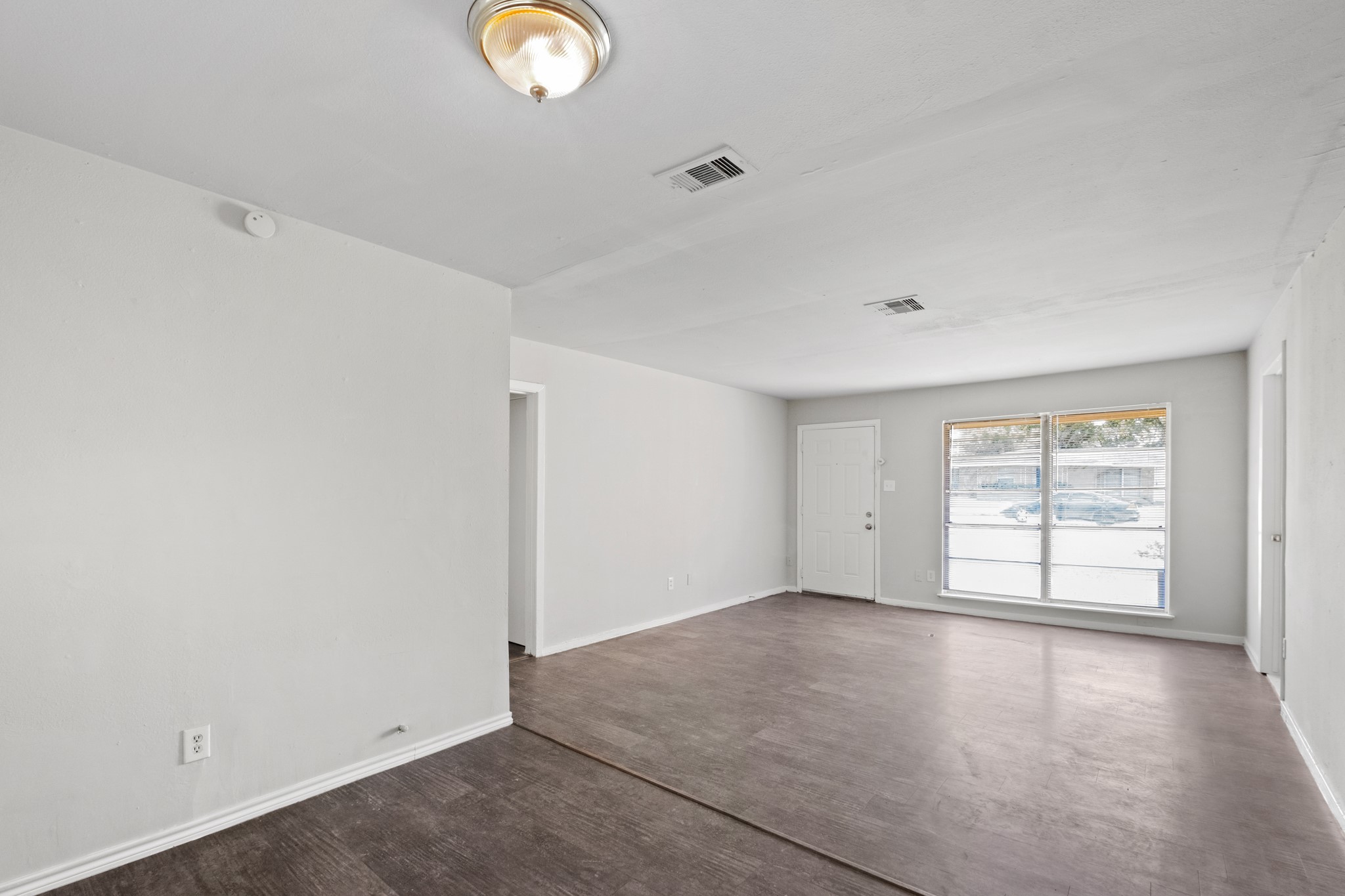 6107 Willow Glen Drive, Houston, TX 77033