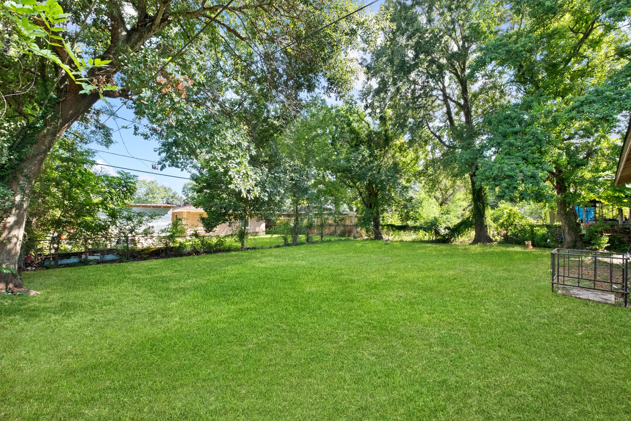 6107 Willow Glen Drive, Houston, TX 77033