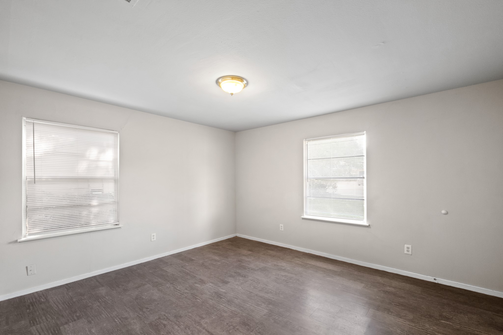 6107 Willow Glen Drive, Houston, TX 77033