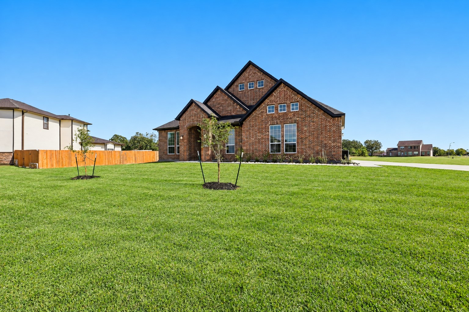 WELCOME TO THE WONDERFUL OAKS AT SUNCREEK ESTATES! Enjoy the charm of country-style living in a warm, welcoming community where neighbors become friends! From festive holiday parades to exciting year-round neighborhood events, this special community offers more than just a beautiful place to liveit offers a true sense of belonging! Imagine making lifelong memories and enjoying the lifestyle you've always dreamed of!