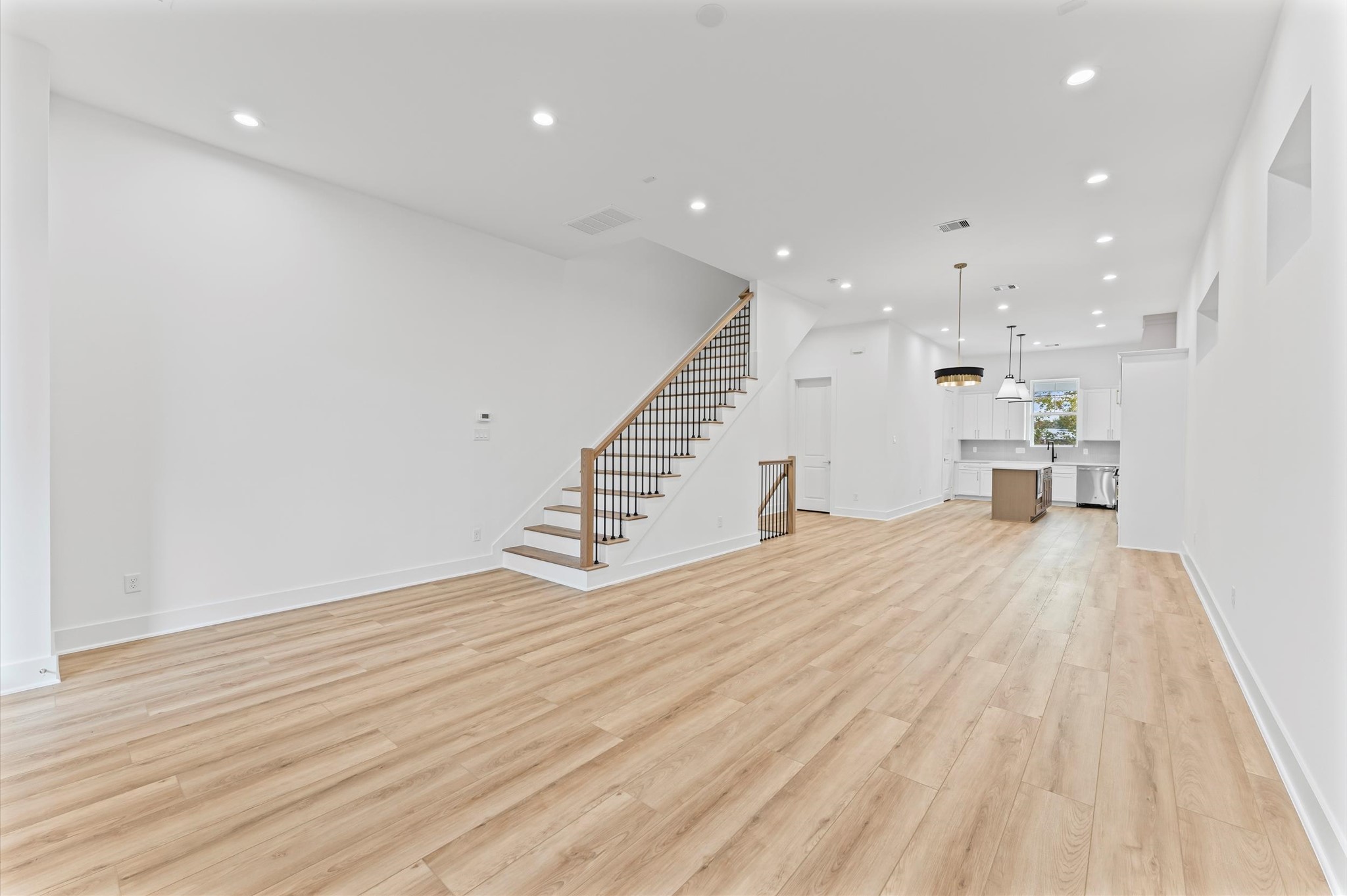 4129 De George Street, Houston, TX 77009