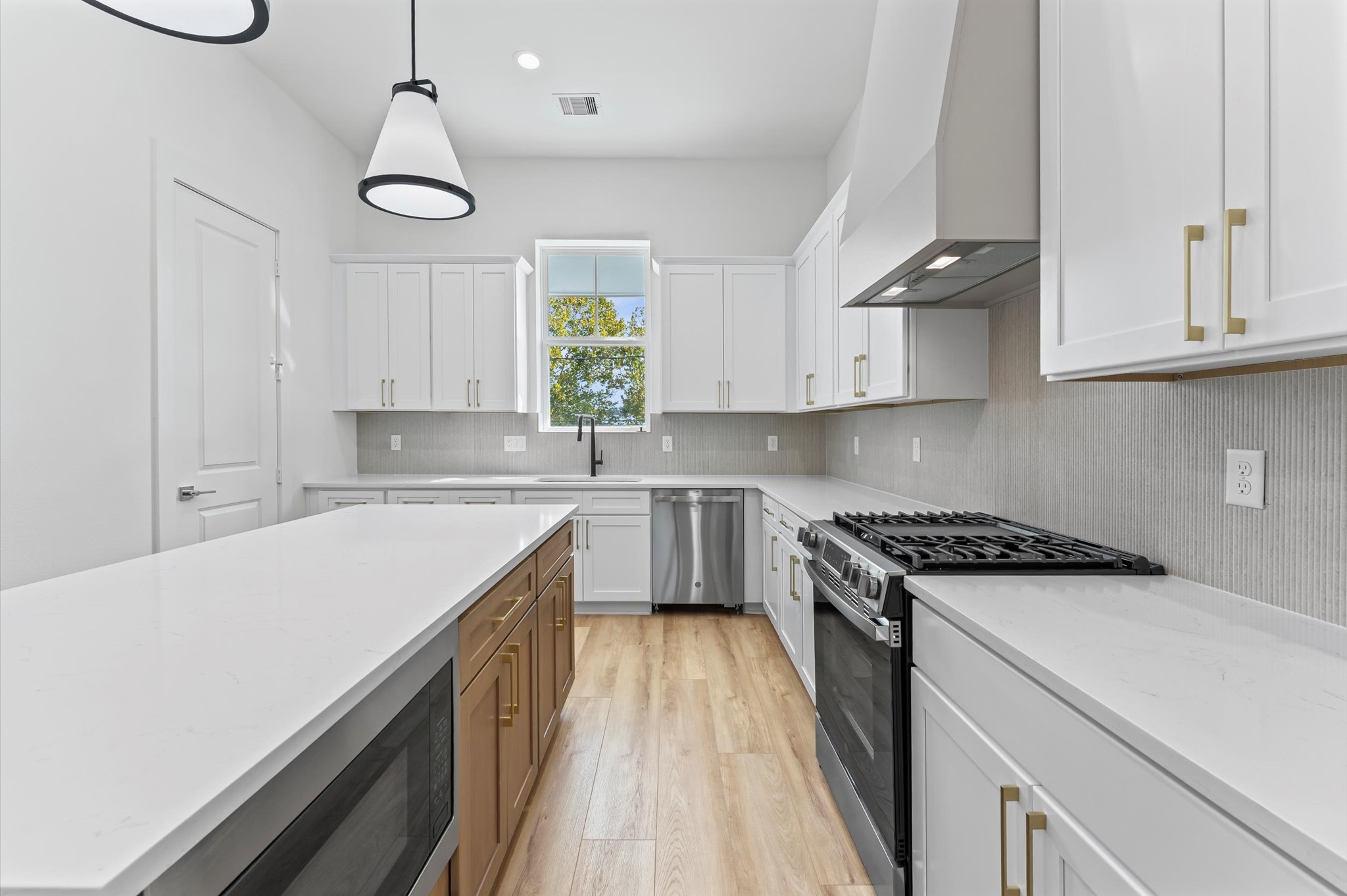 4129 De George Street, Houston, TX 77009