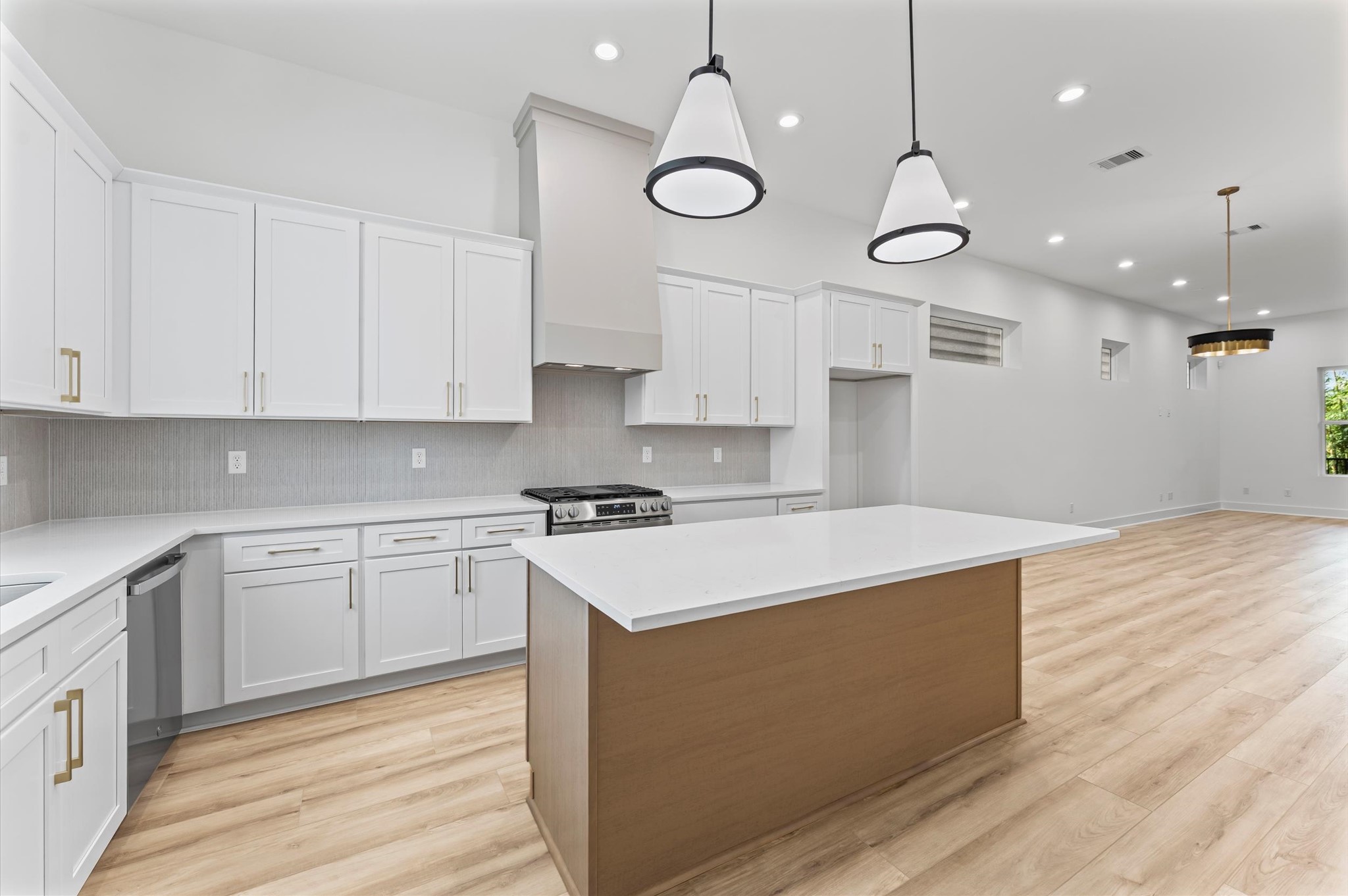 4129 De George Street, Houston, TX 77009