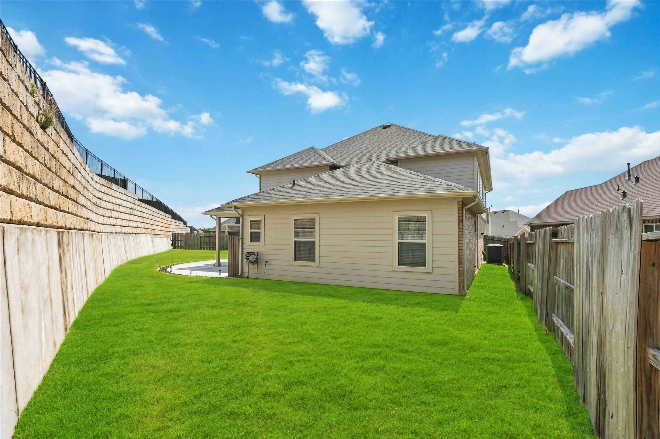 488 Westlake Landing, Conroe, TX 77304