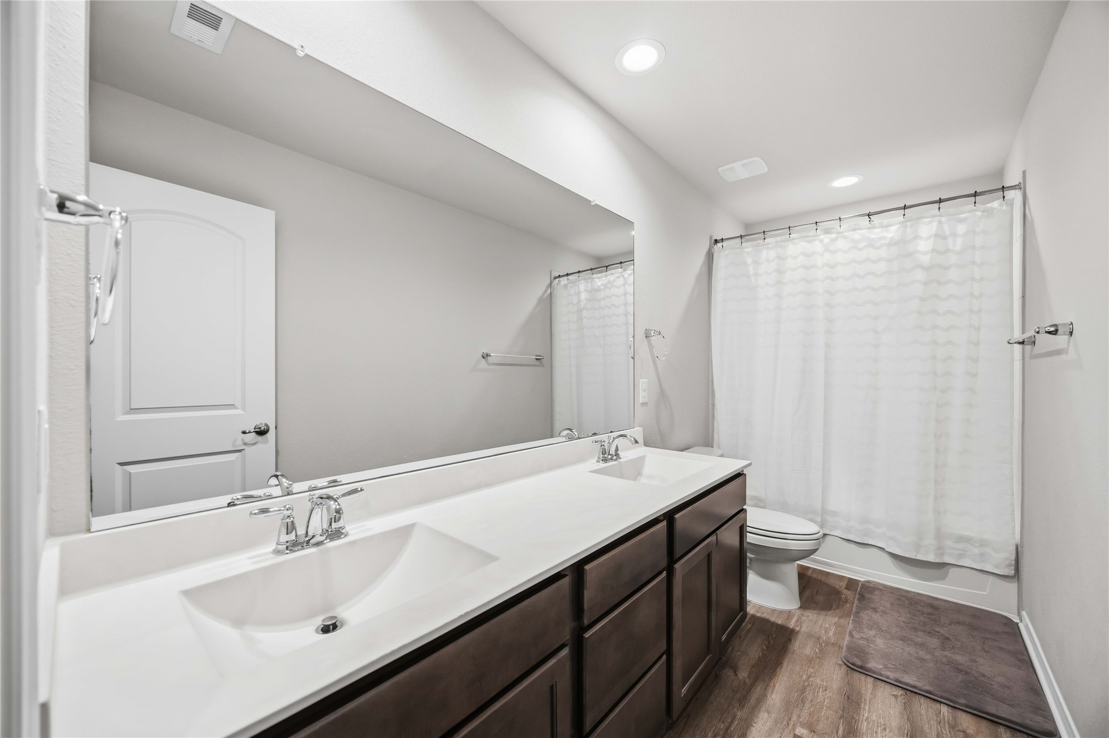Double Vanity in the secondary bathroom upstairs.