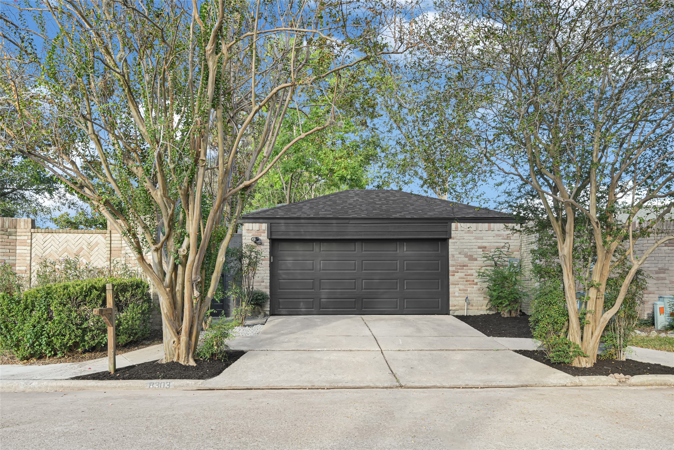 8303 Spring Wind Drive, Houston, TX 77040 8303 Spring Wind Drive, Houston, TX 77040