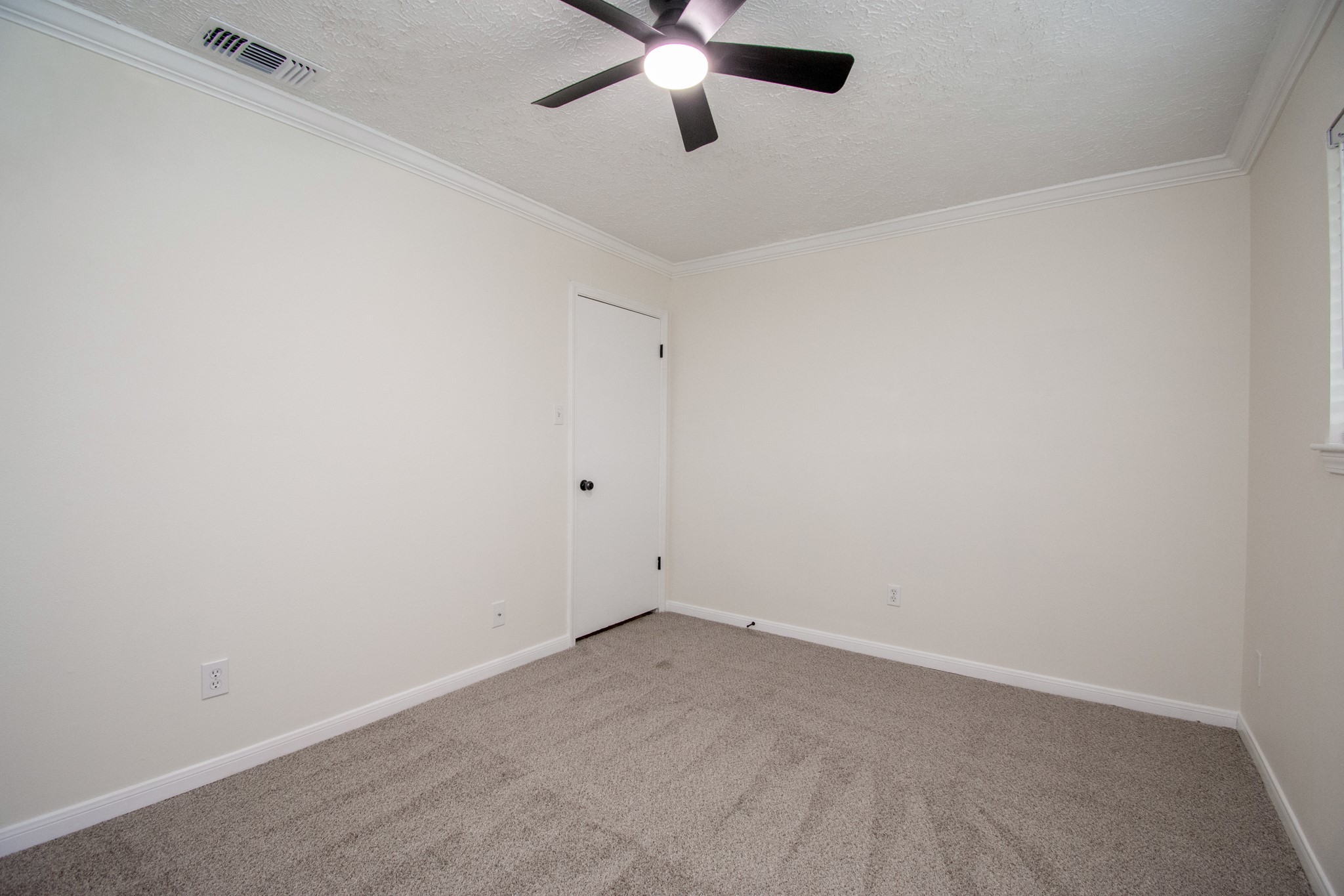 Bedroom 3 with ceiling fan