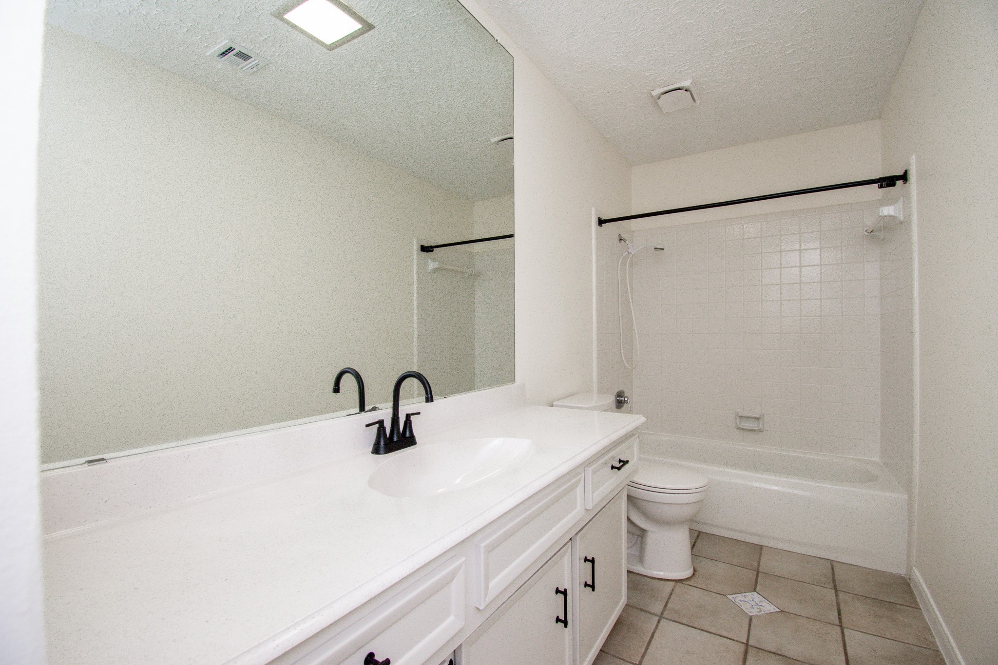 Secondary Full Bath